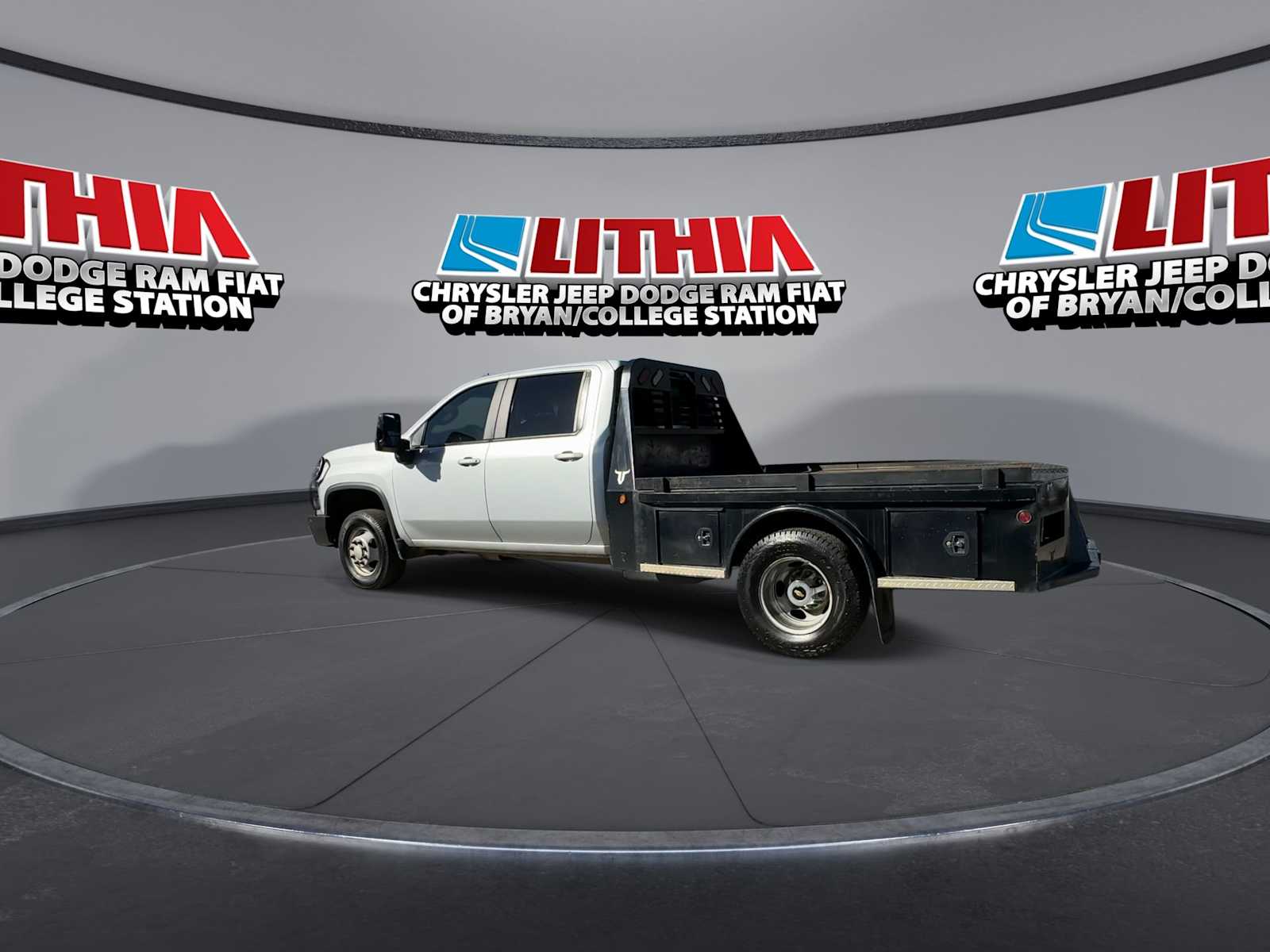 Thumbnail: 2022 Chevrolet Silverado 3500 - 6
