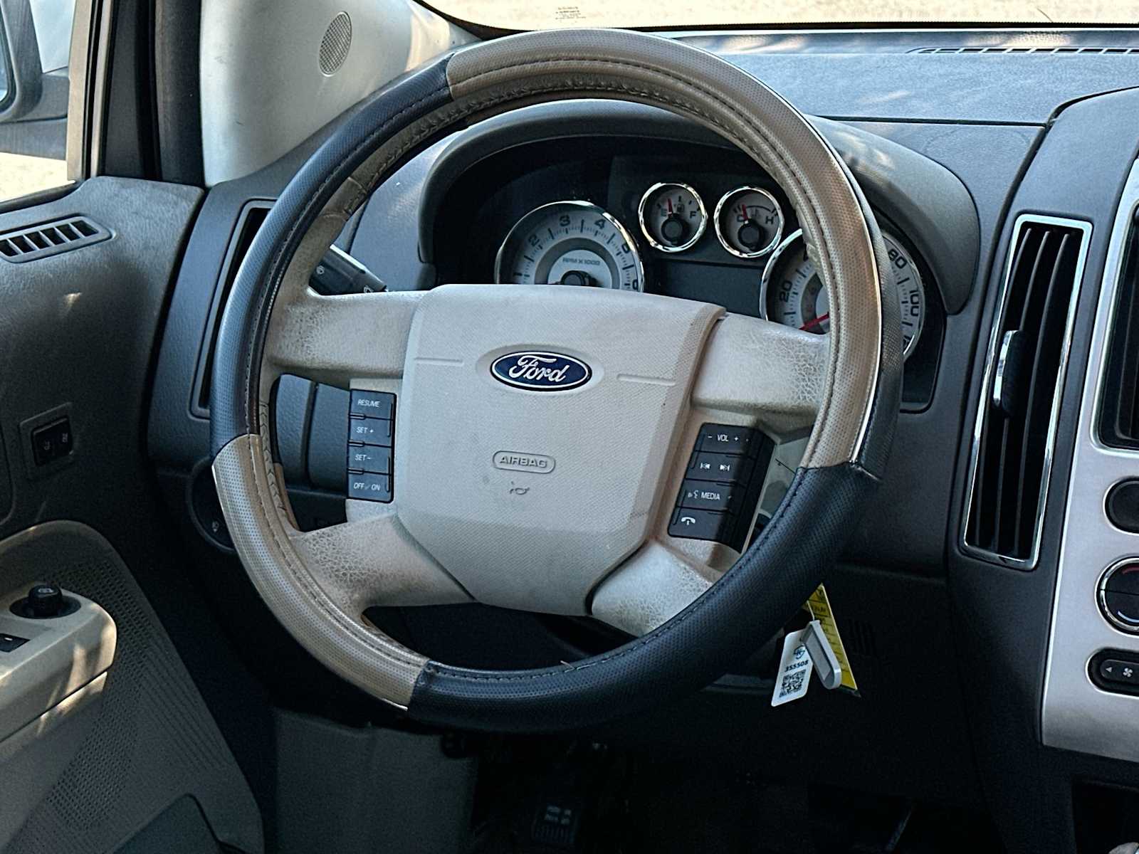 Thumbnail: 2009 Ford Edge - 27