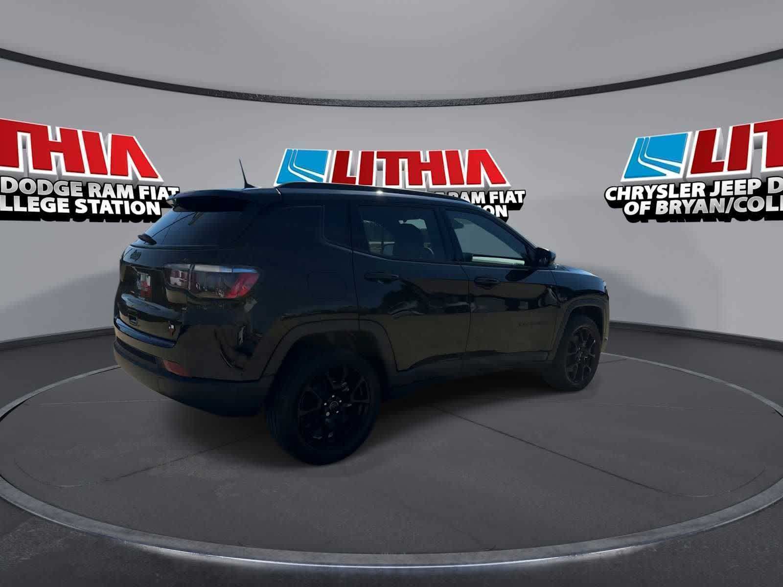 Thumbnail: 2026 Jeep Compass - 8