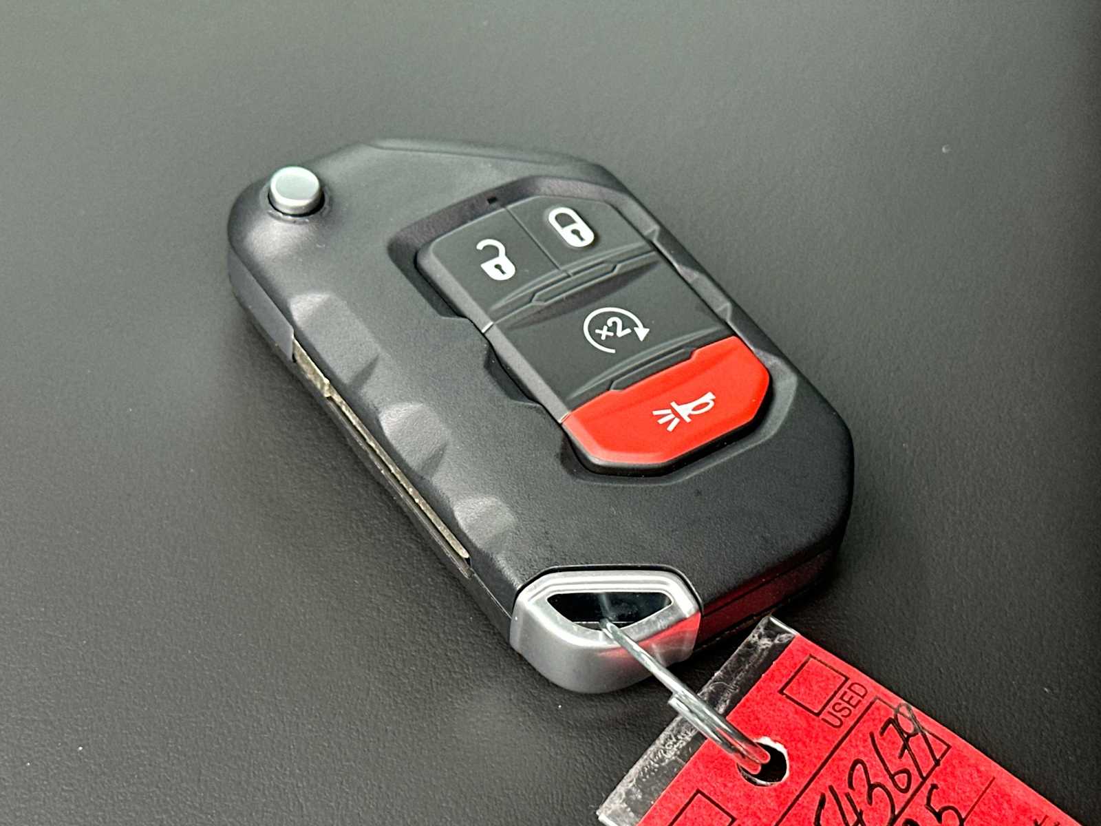 Thumbnail: 2025 Jeep Gladiator - 29