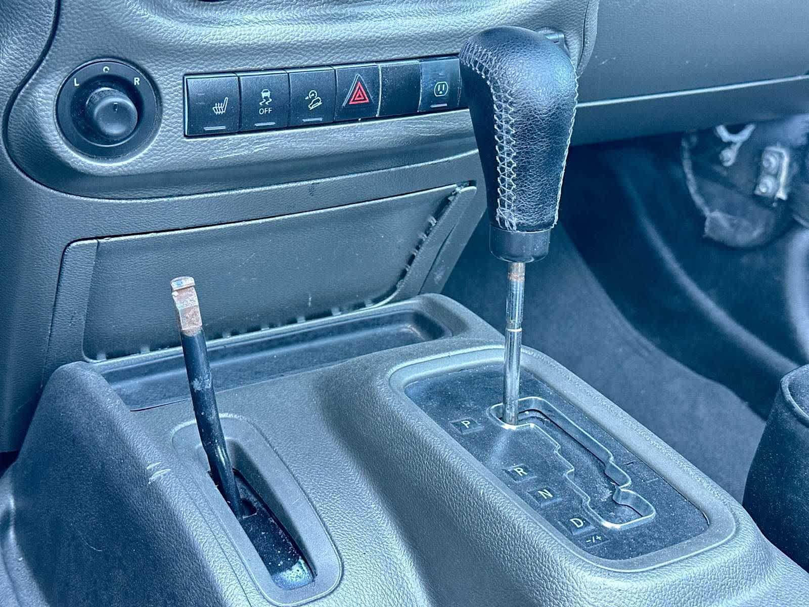 Thumbnail: 2016 Jeep Wrangler - 21