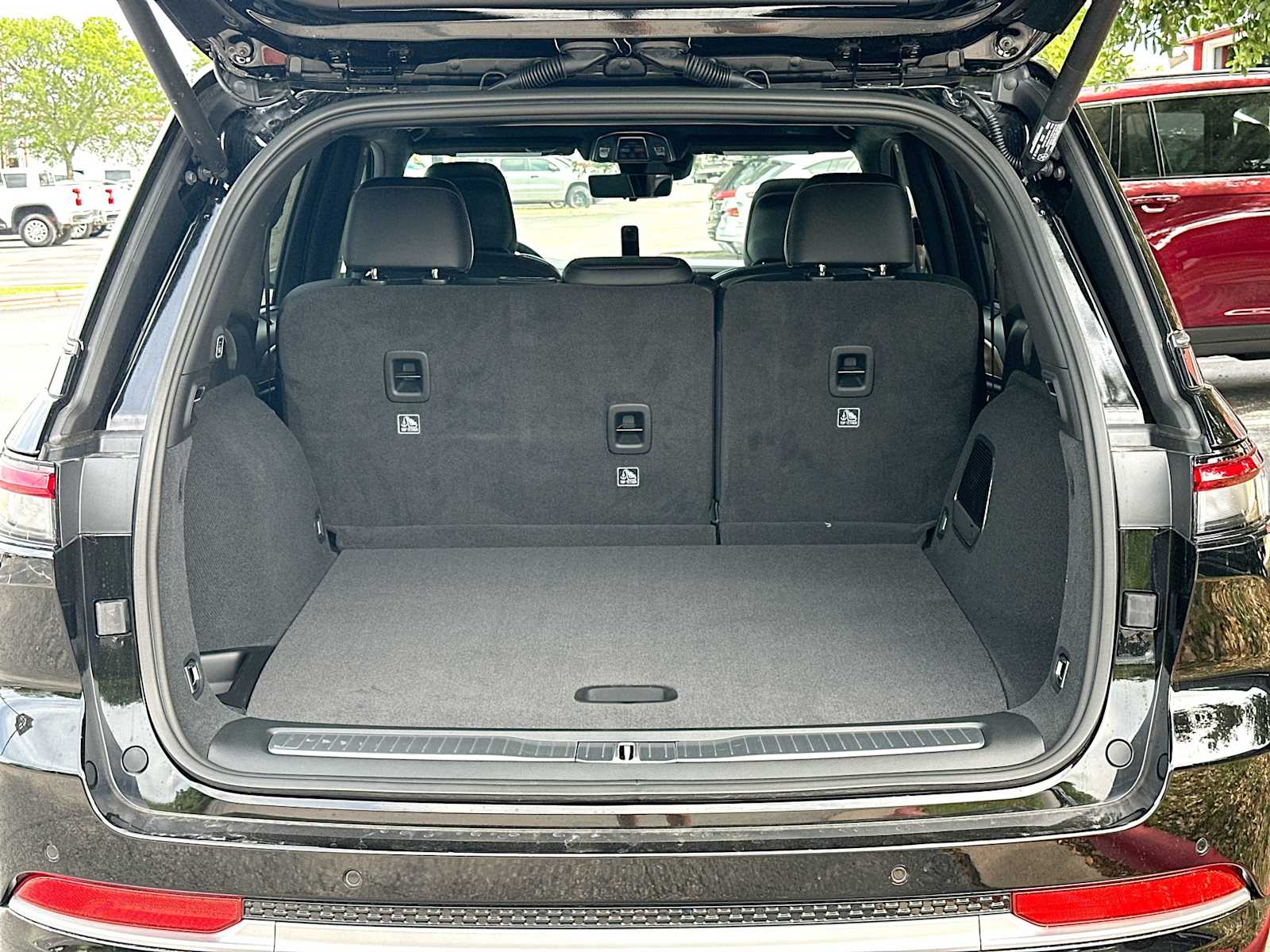 Thumbnail: 2026 Jeep Grand Cherokee - 28