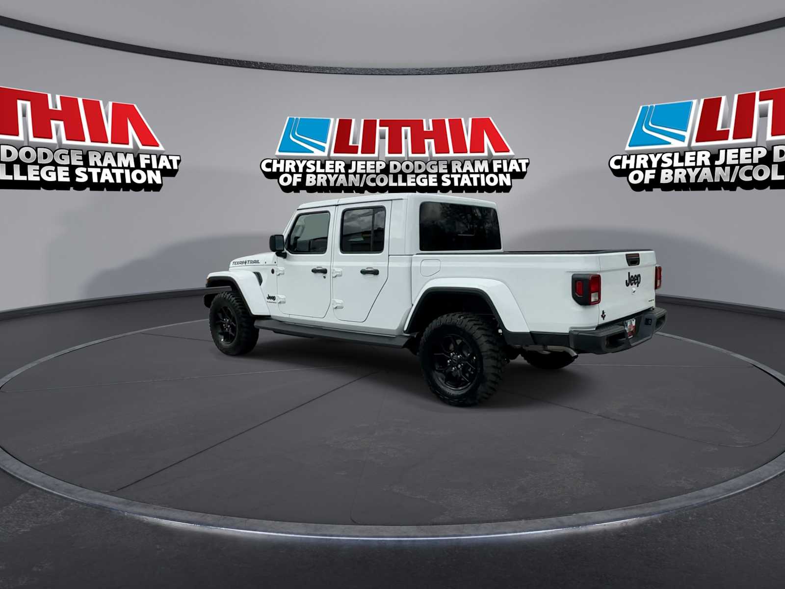 Thumbnail: 2026 Jeep Gladiator - 6