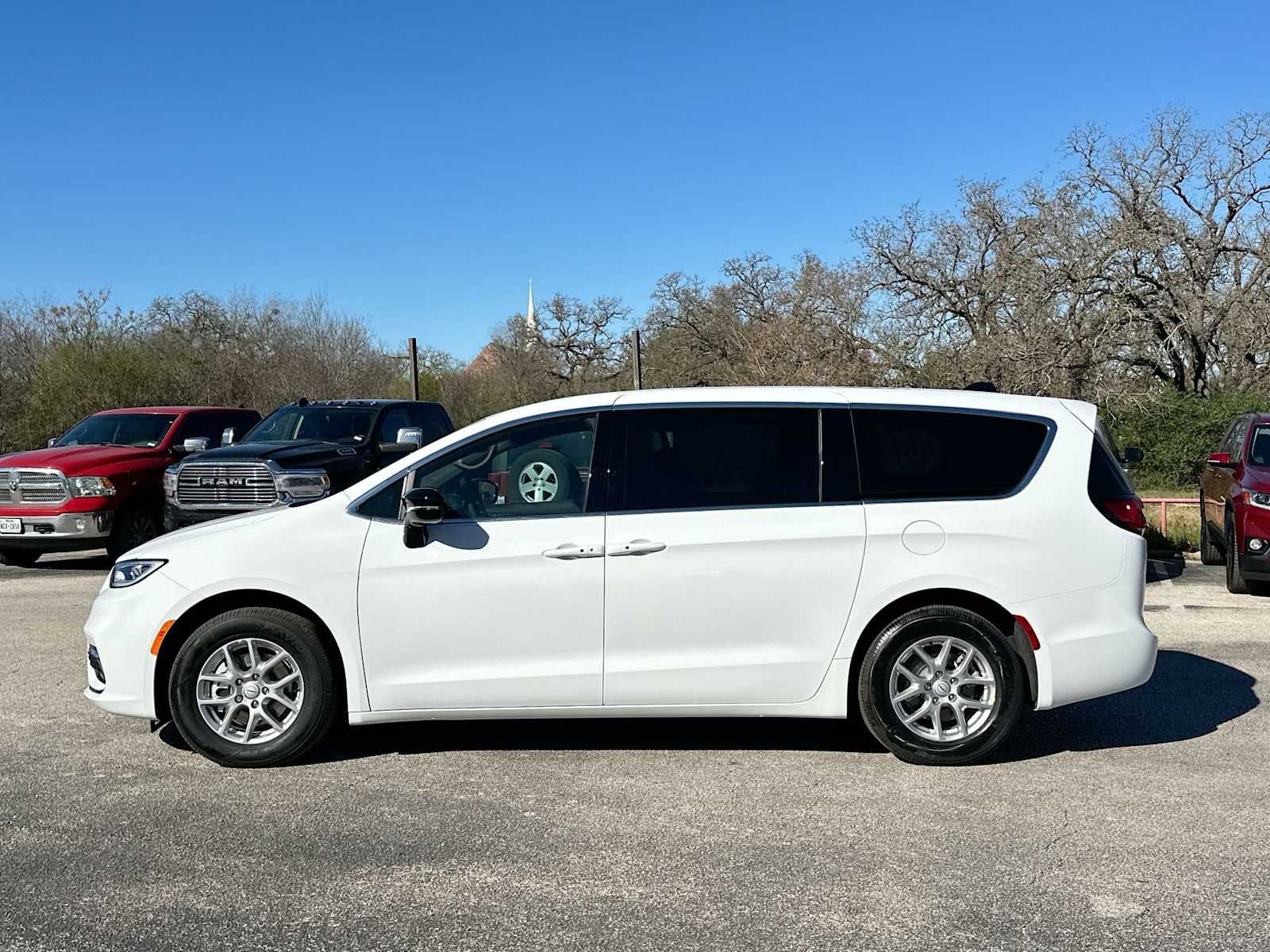 Thumbnail: 2026 Chrysler Pacifica - 12