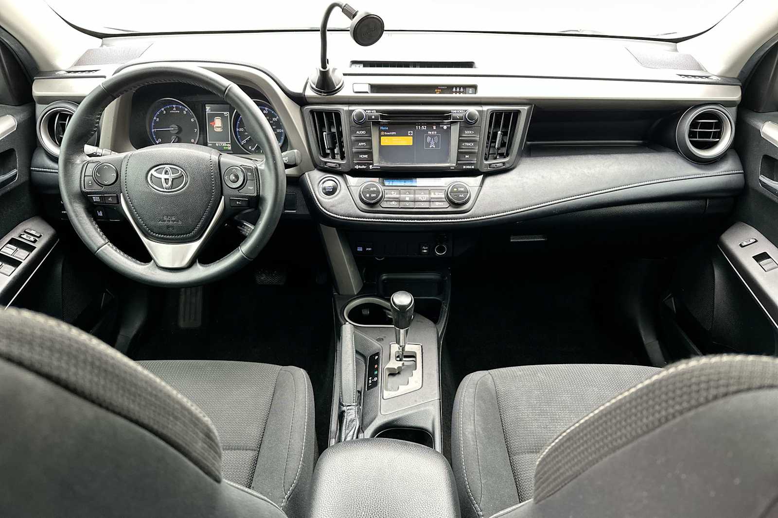 Thumbnail: 2018 Toyota RAV4 - 25