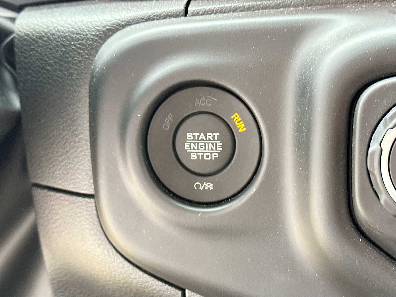 Thumbnail: 2023 Jeep Wrangler - 28