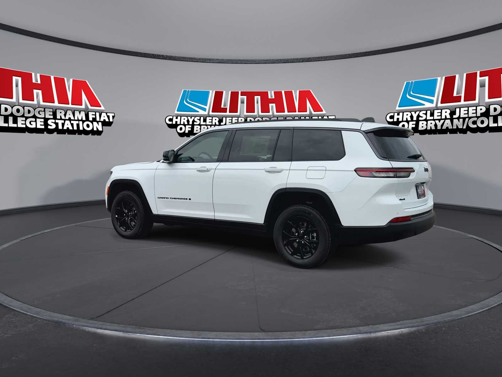 Thumbnail: 2026 Jeep Grand Cherokee - 6
