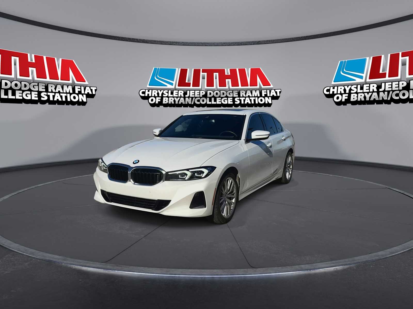 Thumbnail: 2024 BMW 3 Series - 3