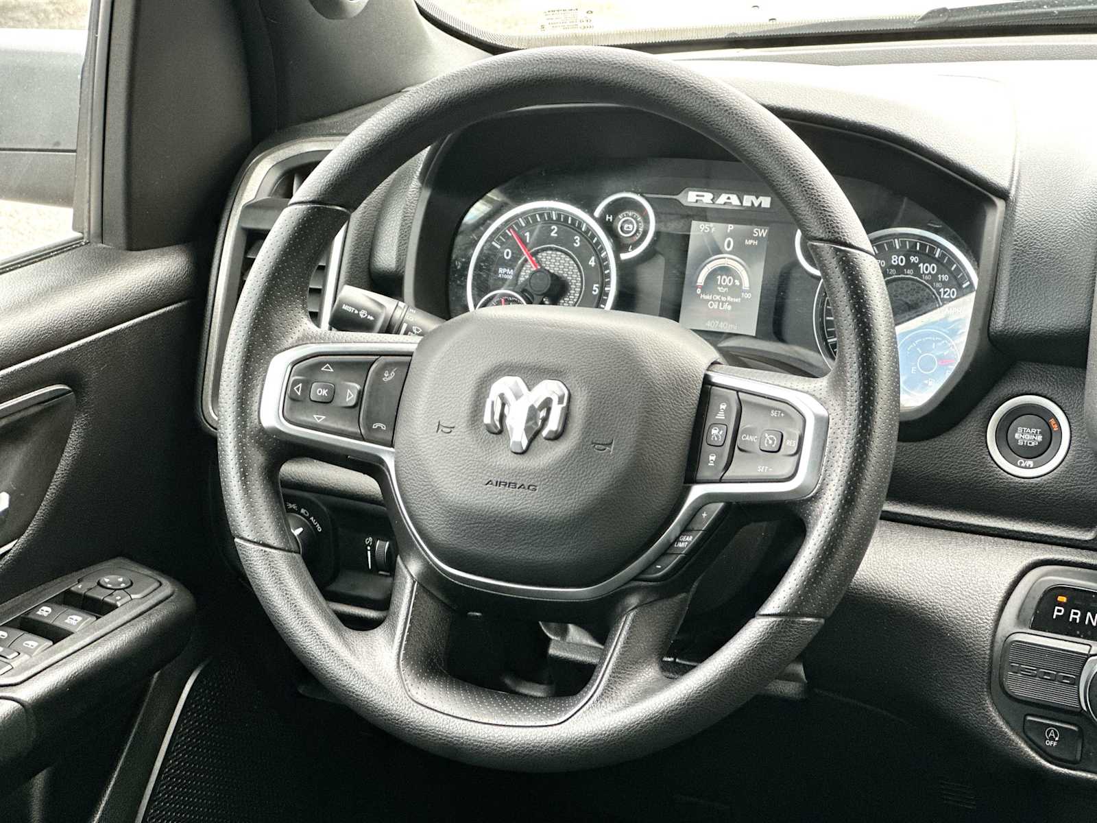 Thumbnail: 2025 RAM 1500 - 27