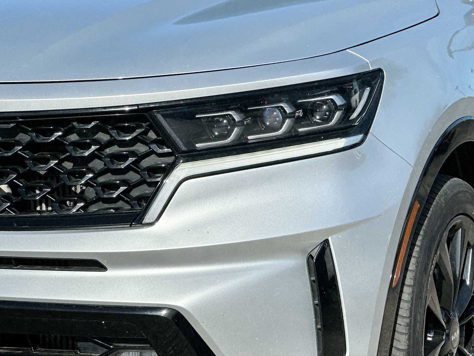 Thumbnail: 2022 Kia Sorento - 16