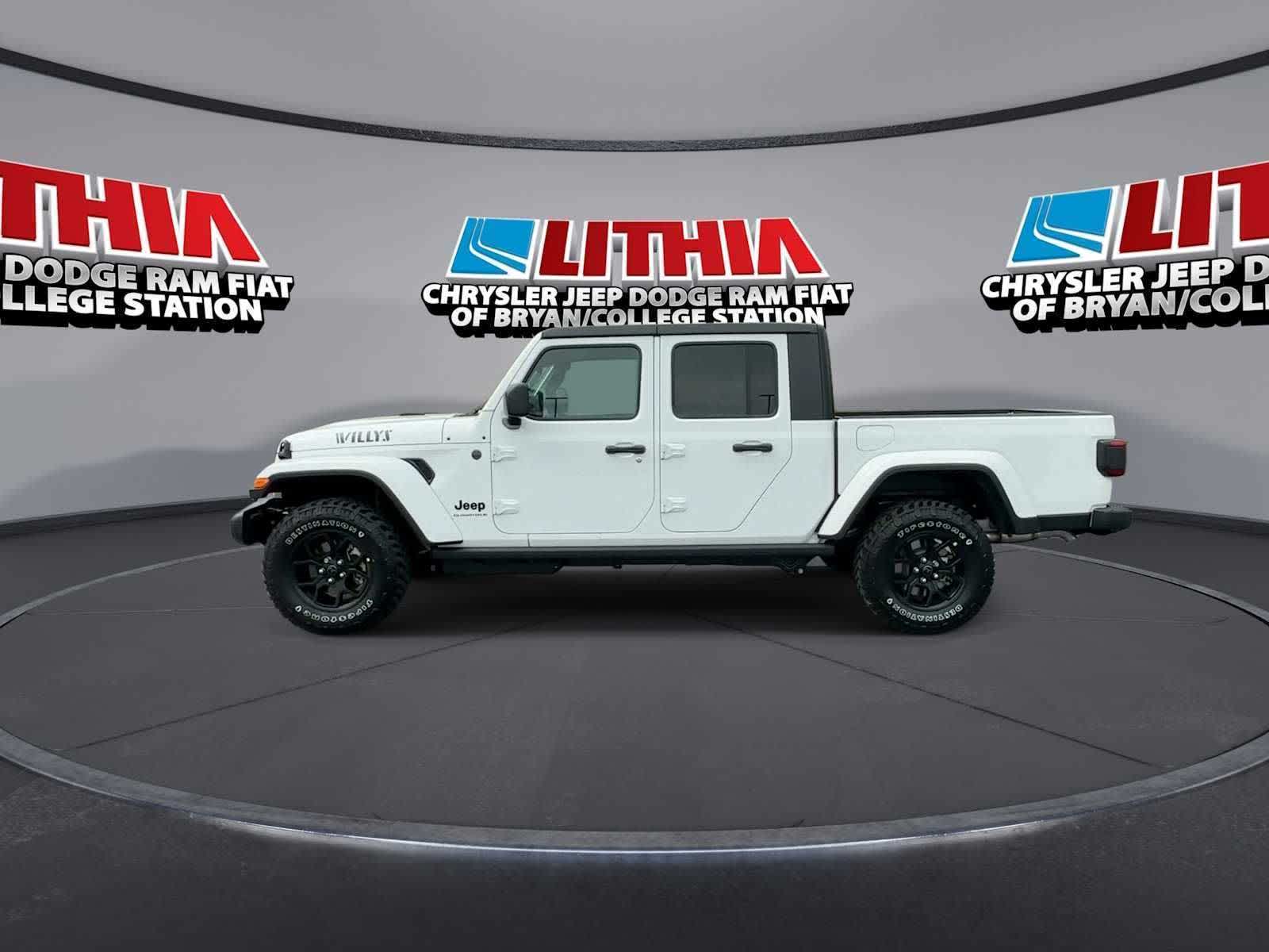 Thumbnail: 2026 Jeep Gladiator - 5