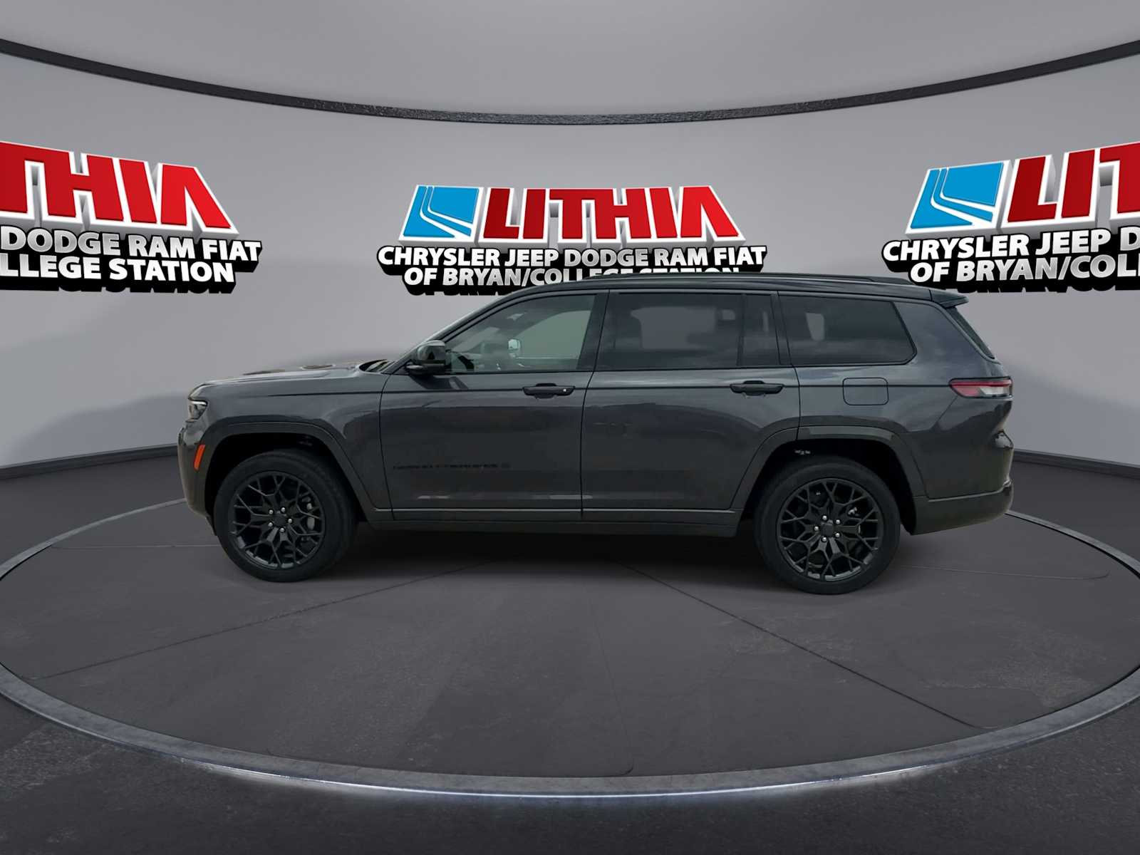 Thumbnail: 2026 Jeep Grand Cherokee - 5