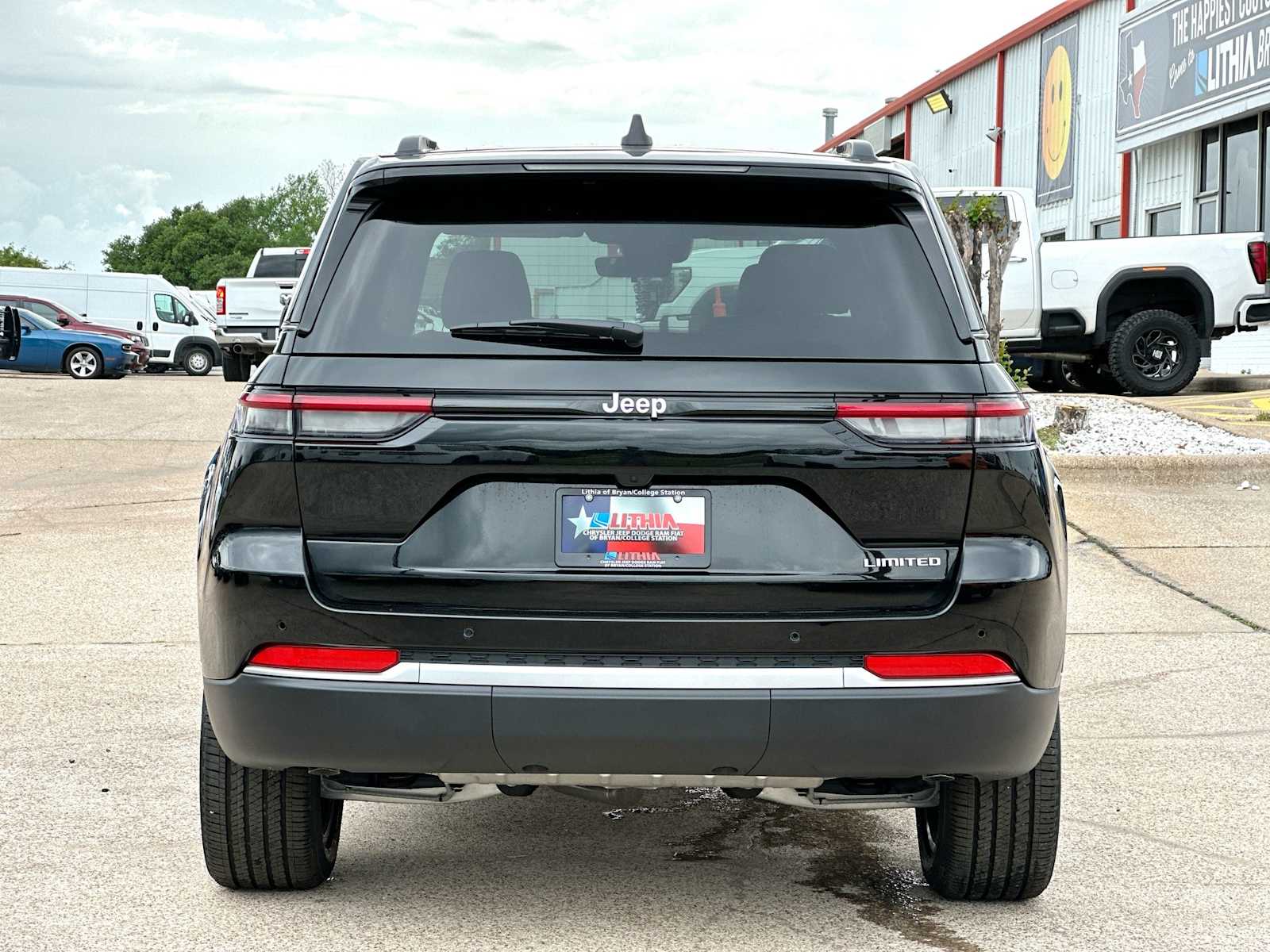 Thumbnail: 2026 Jeep Grand Cherokee - 14