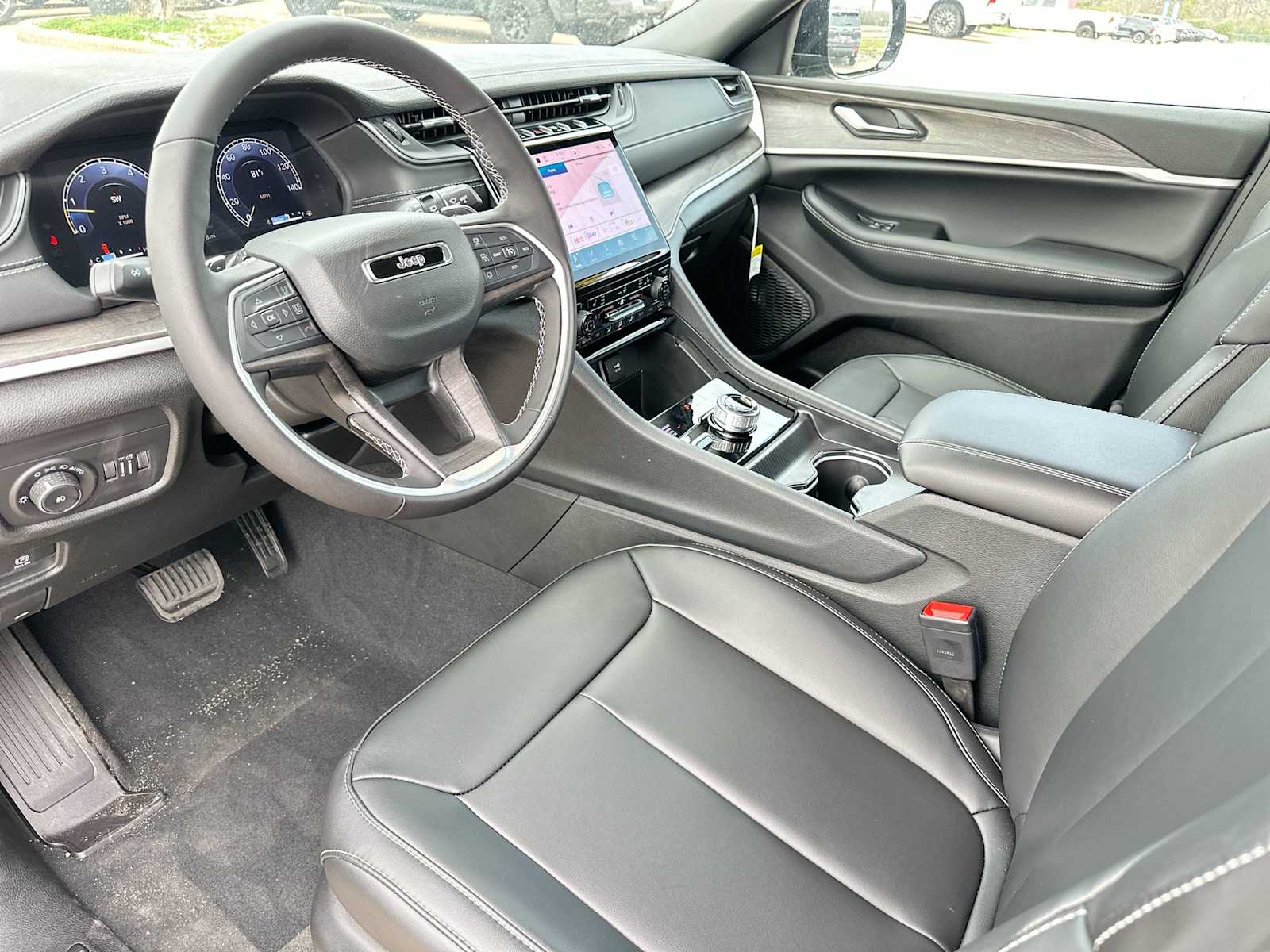 Thumbnail: 2025 Jeep Grand Cherokee - 18