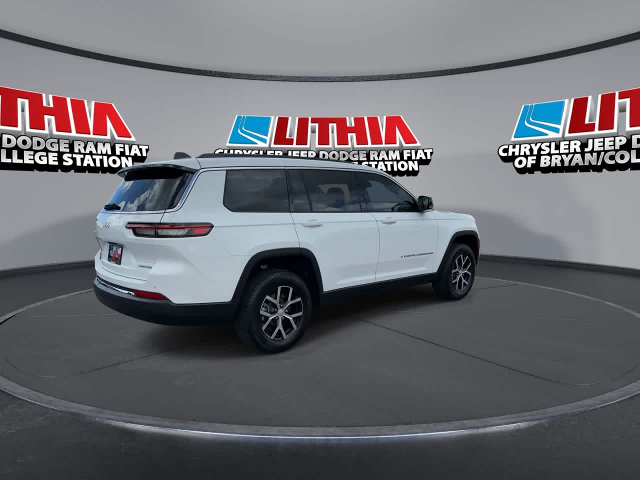 Thumbnail: 2025 Jeep Grand Cherokee - 8