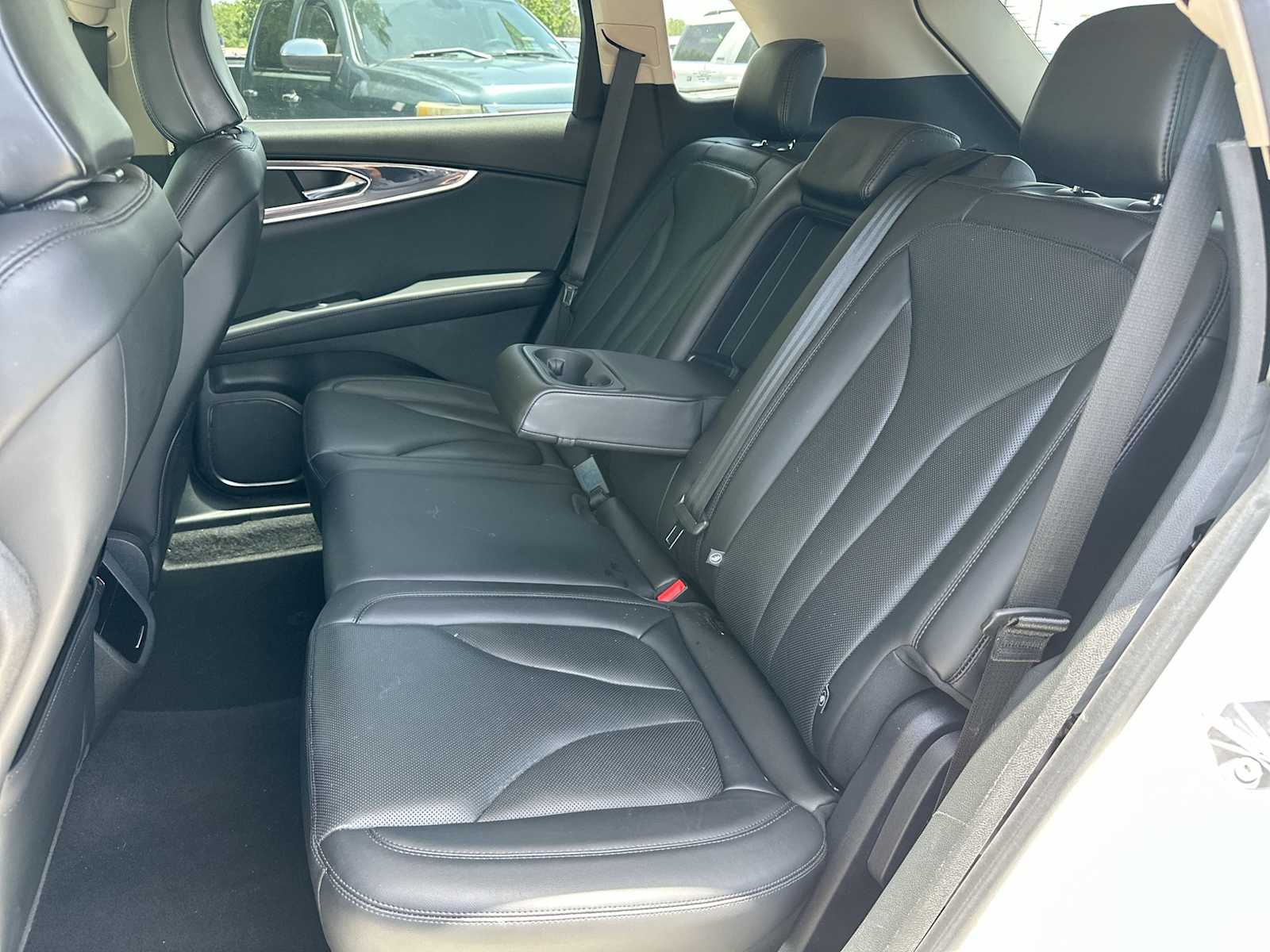 Thumbnail: 2022 Lincoln Nautilus - 23