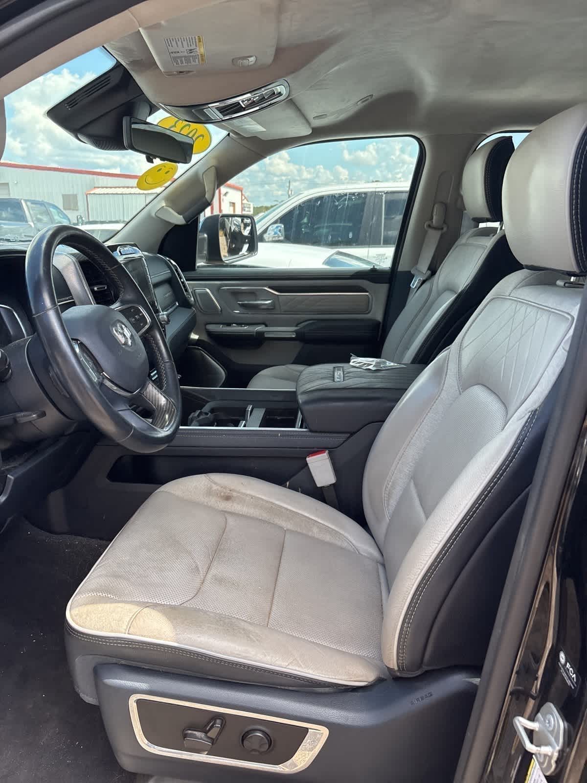 2023 Ram 1500 Limited photo 3