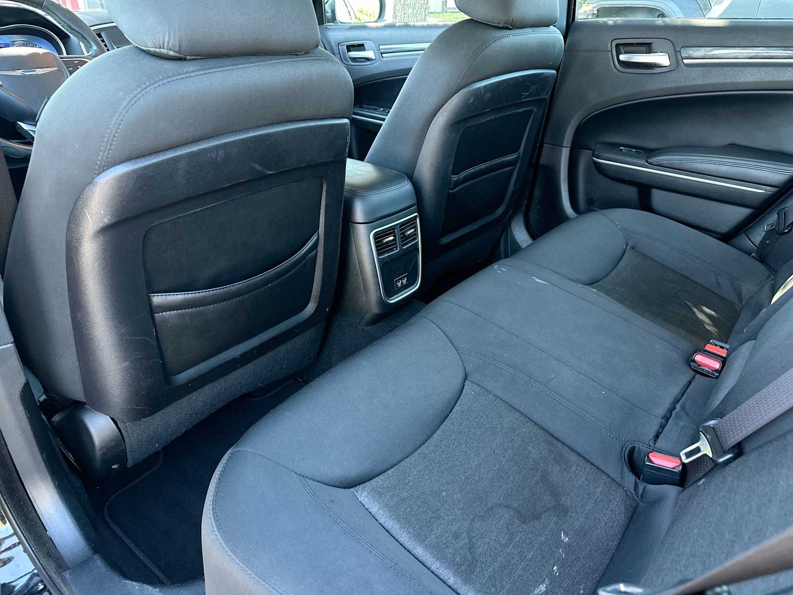 Thumbnail: 2019 Chrysler 300 - 24