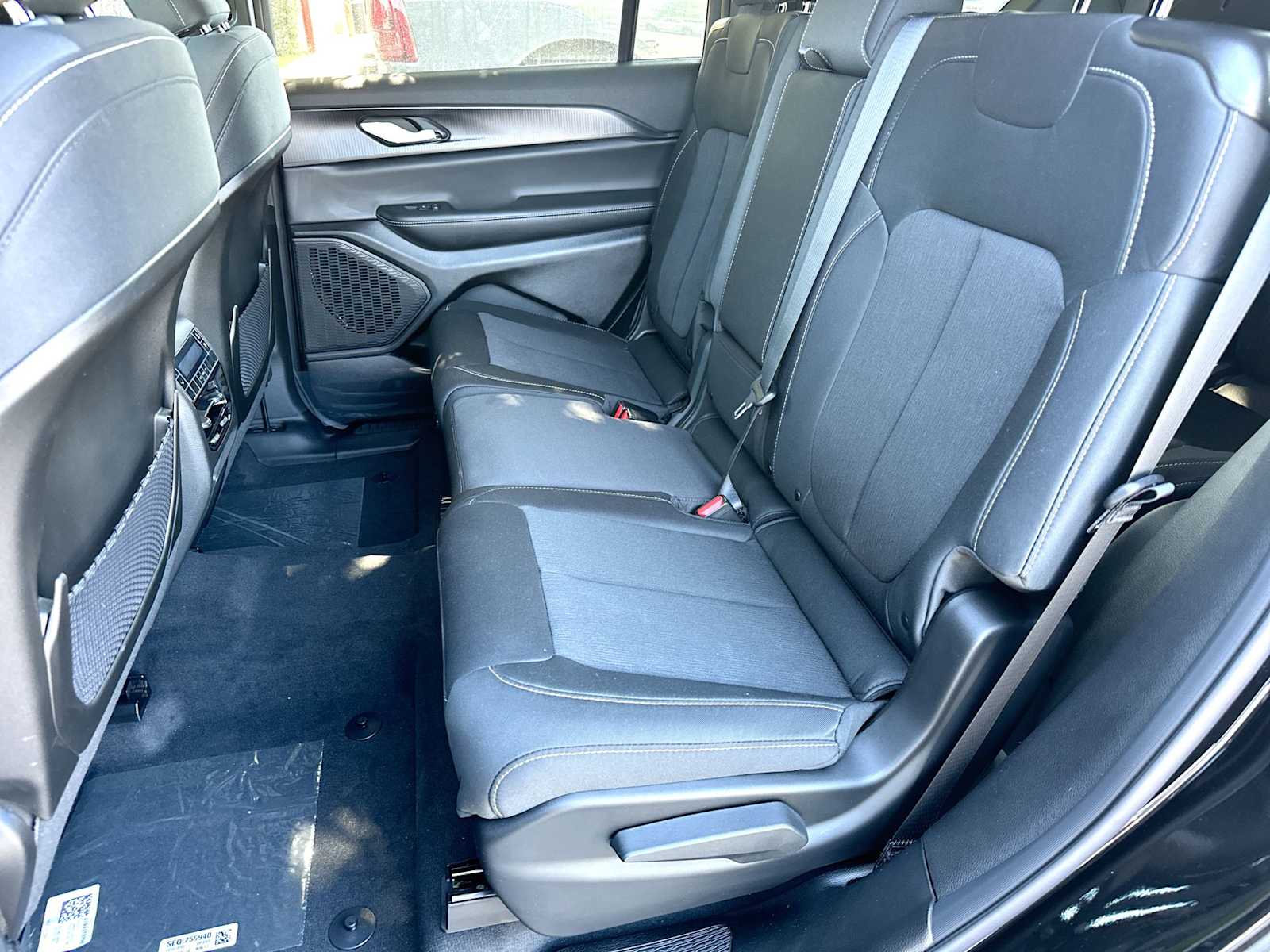 Thumbnail: 2026 Jeep Grand Cherokee - 23