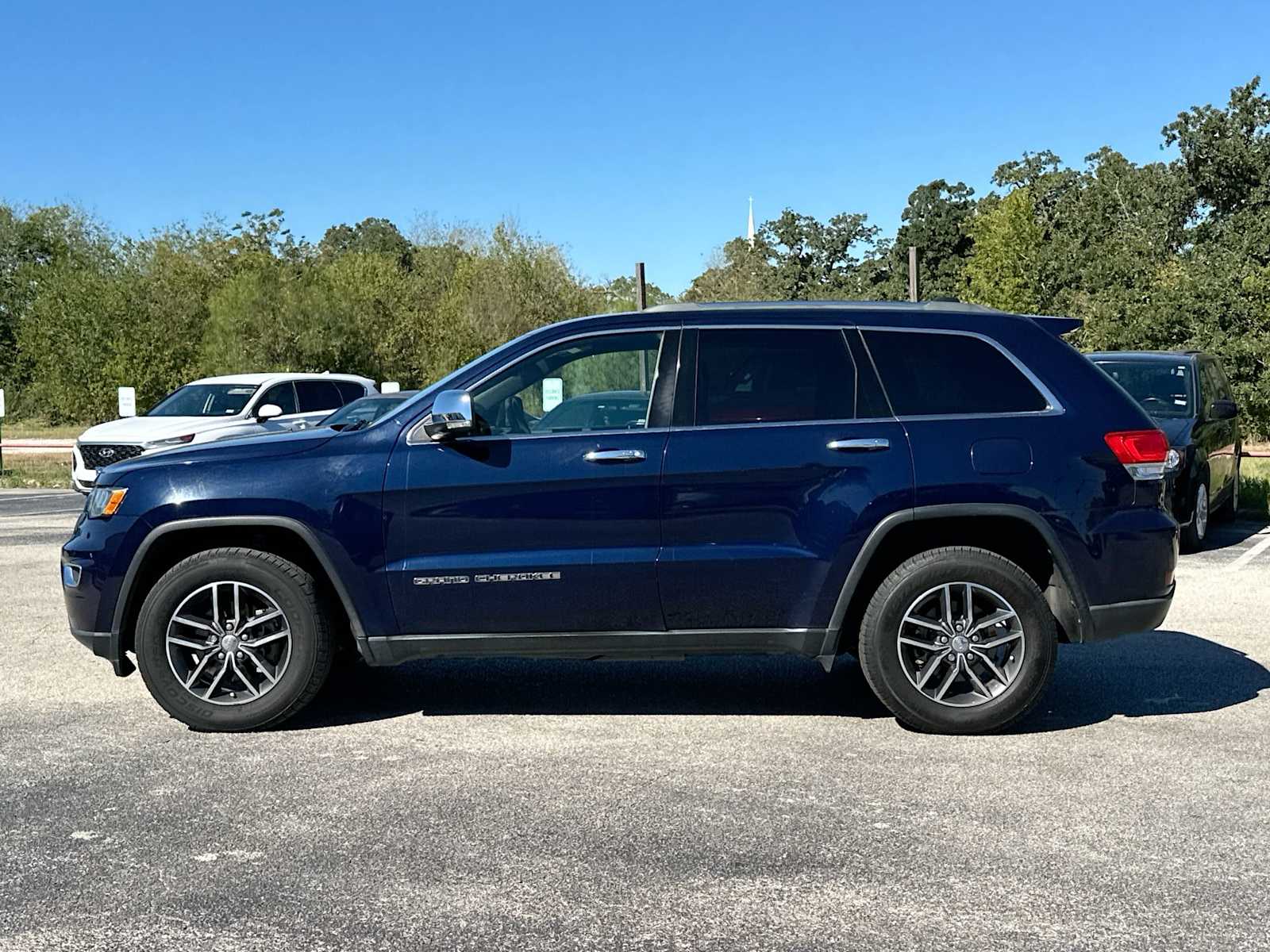 Thumbnail: 2018 Jeep Grand Cherokee - 12