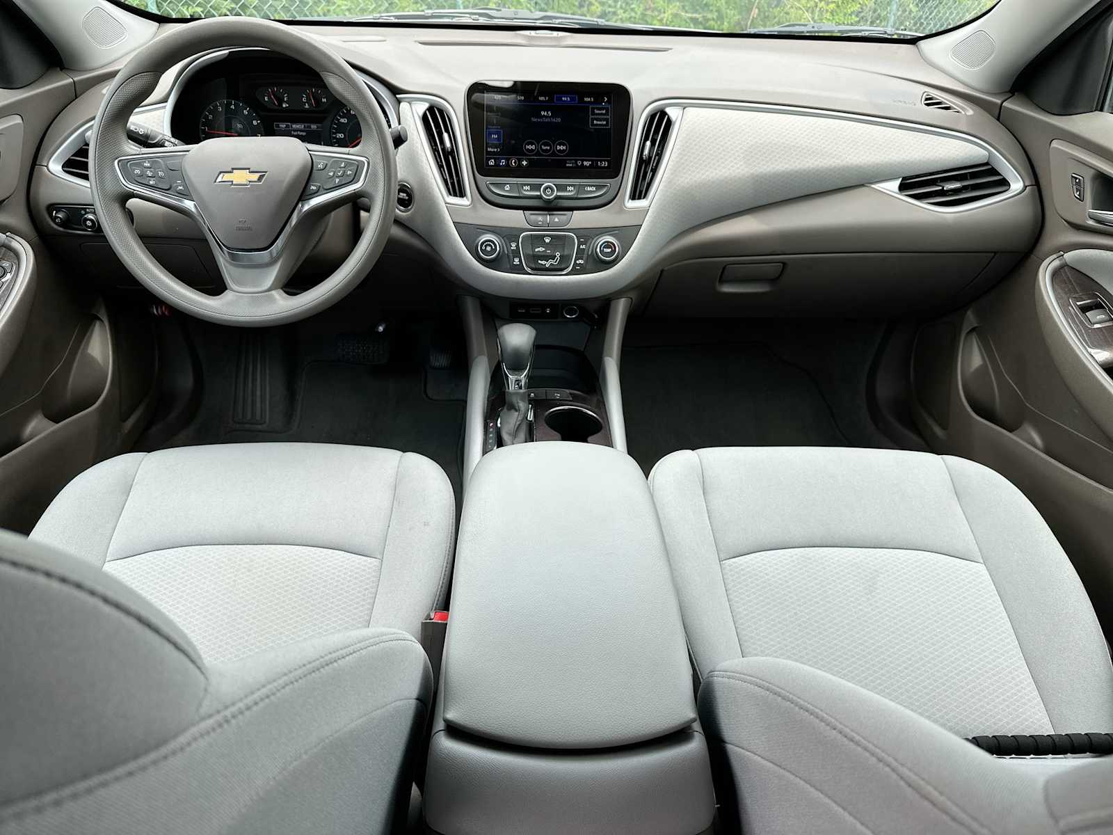 Thumbnail: 2024 Chevrolet Malibu - 25