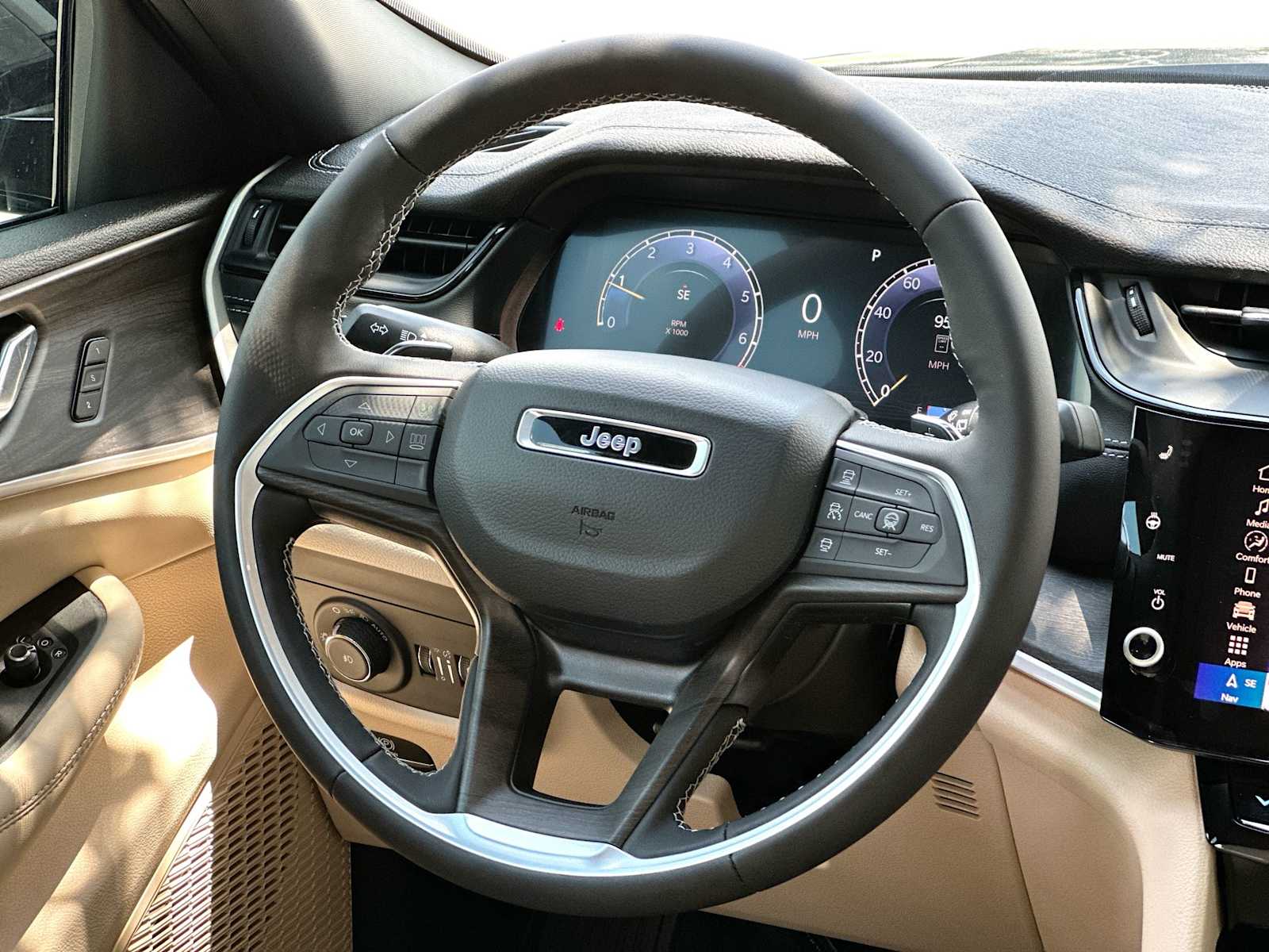 Thumbnail: 2026 Jeep Grand Cherokee - 27