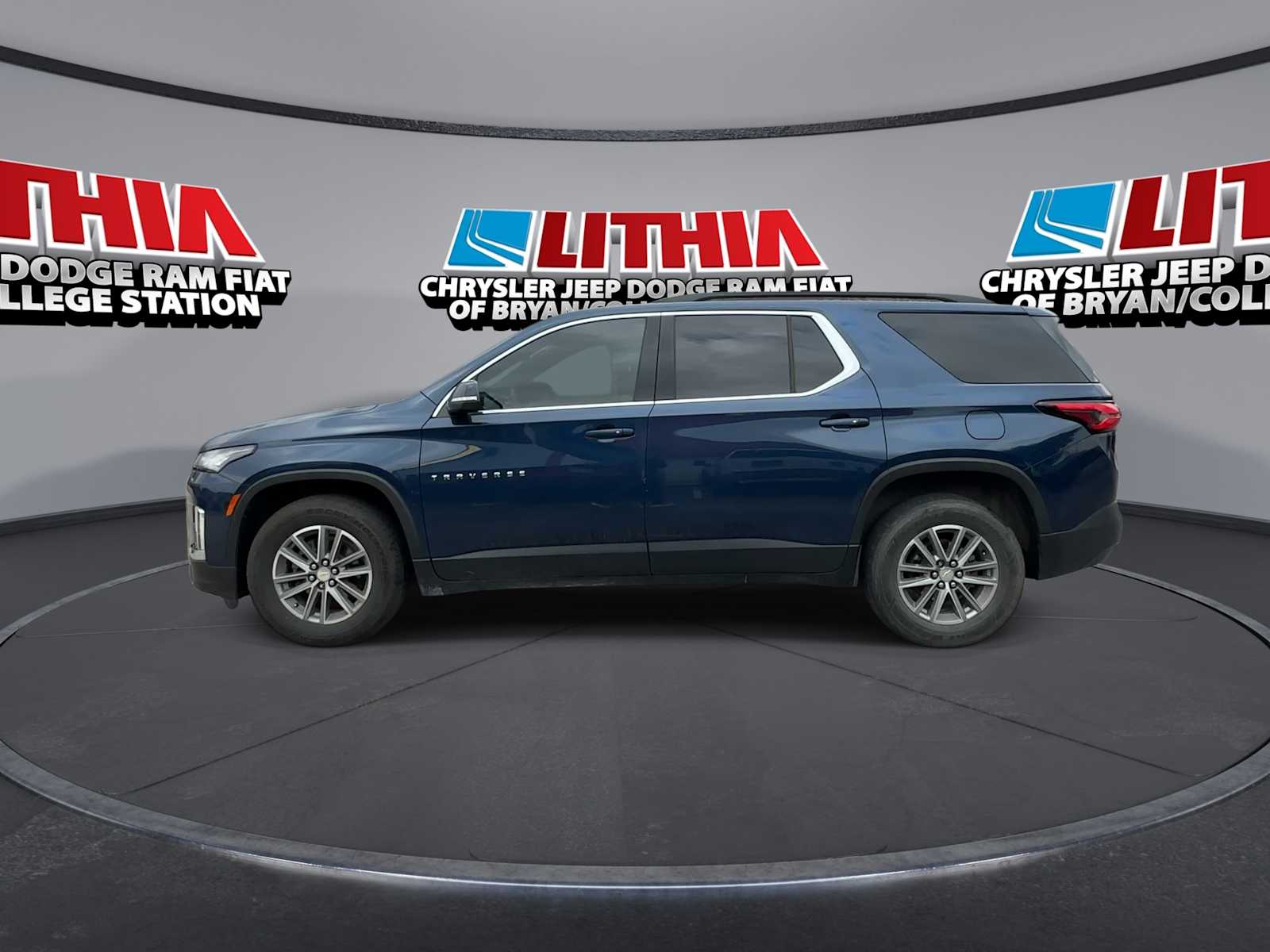 Thumbnail: 2022 Chevrolet Traverse - 5