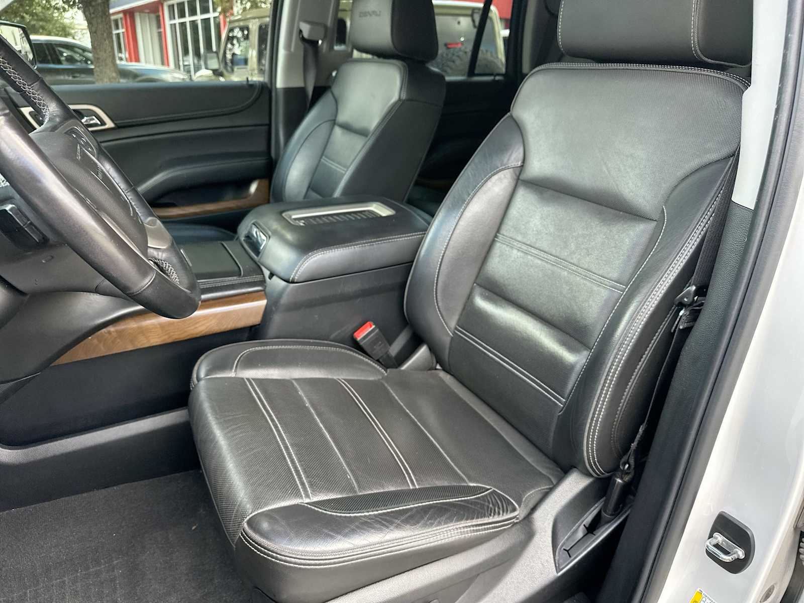 Thumbnail: 2020 GMC Yukon - 17