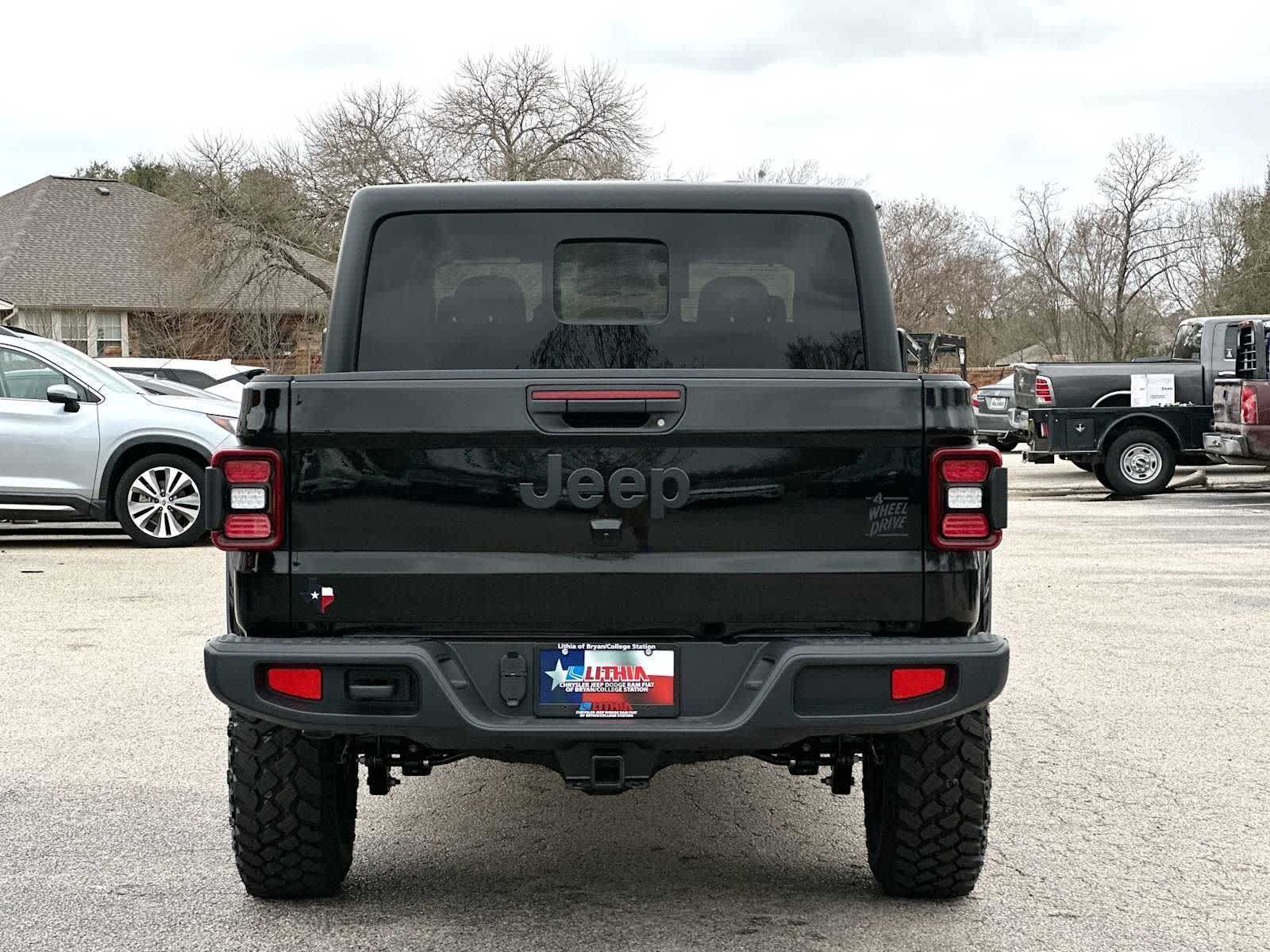Thumbnail: 2026 Jeep Gladiator - 14
