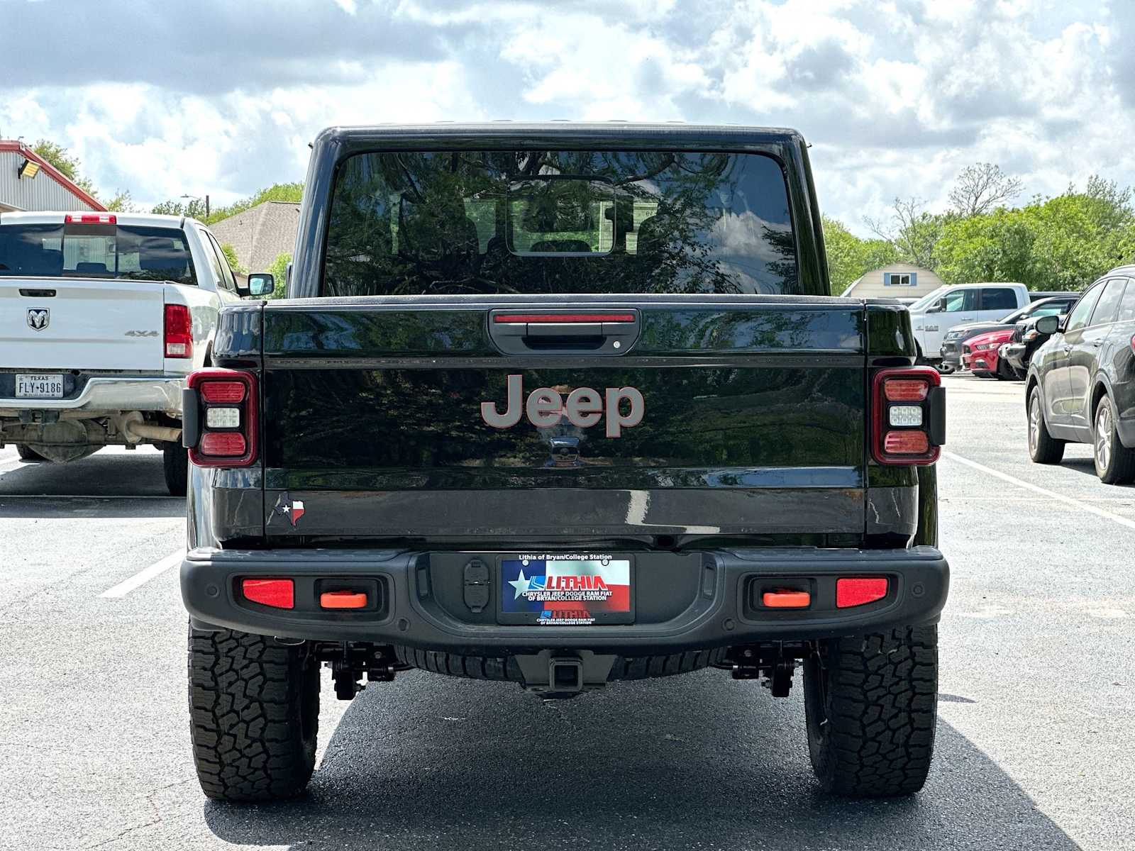 Thumbnail: 2026 Jeep Gladiator - 14