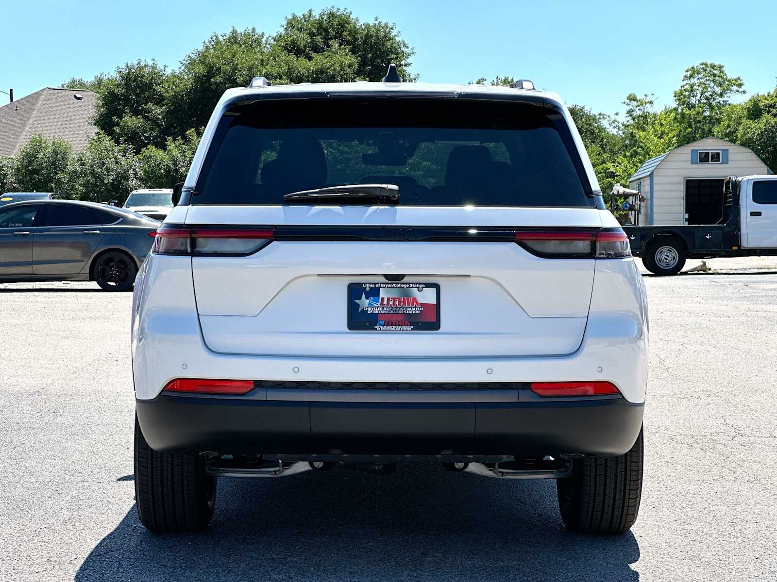 Thumbnail: 2026 Jeep Grand Cherokee - 14