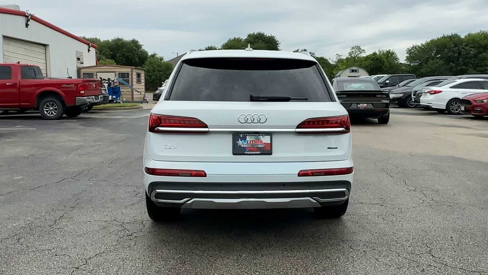 Thumbnail: 2023 Audi Q7 - 7