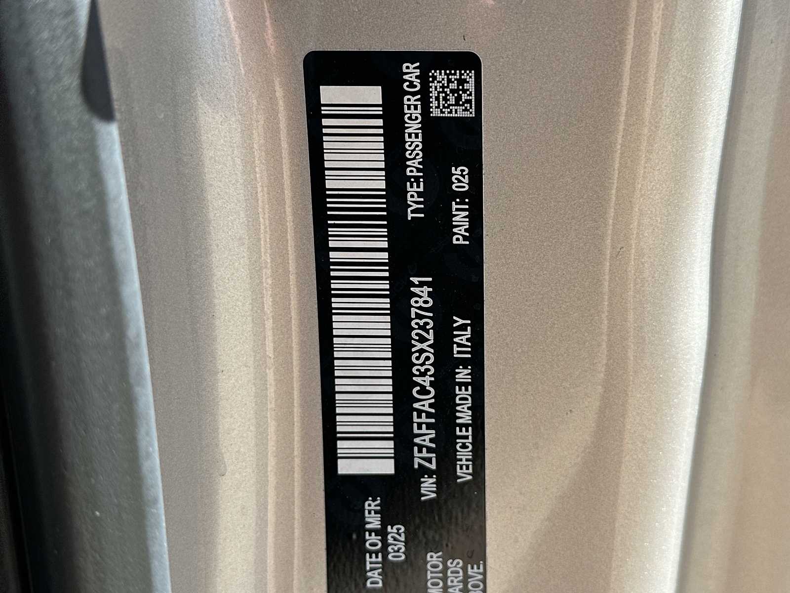 Thumbnail: 2025 Fiat 500e - 22