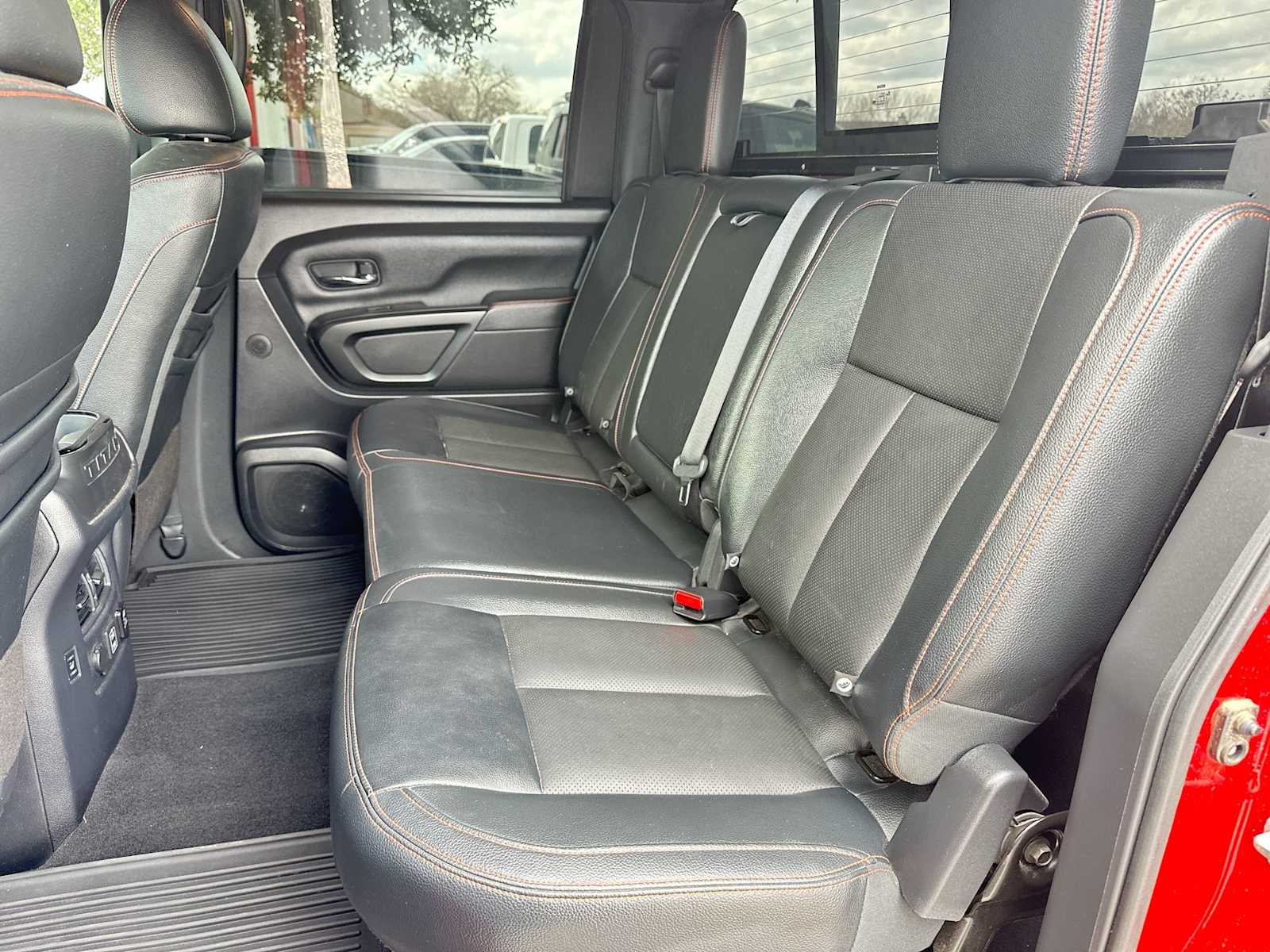 Thumbnail: 2020 Nissan Titan - 23