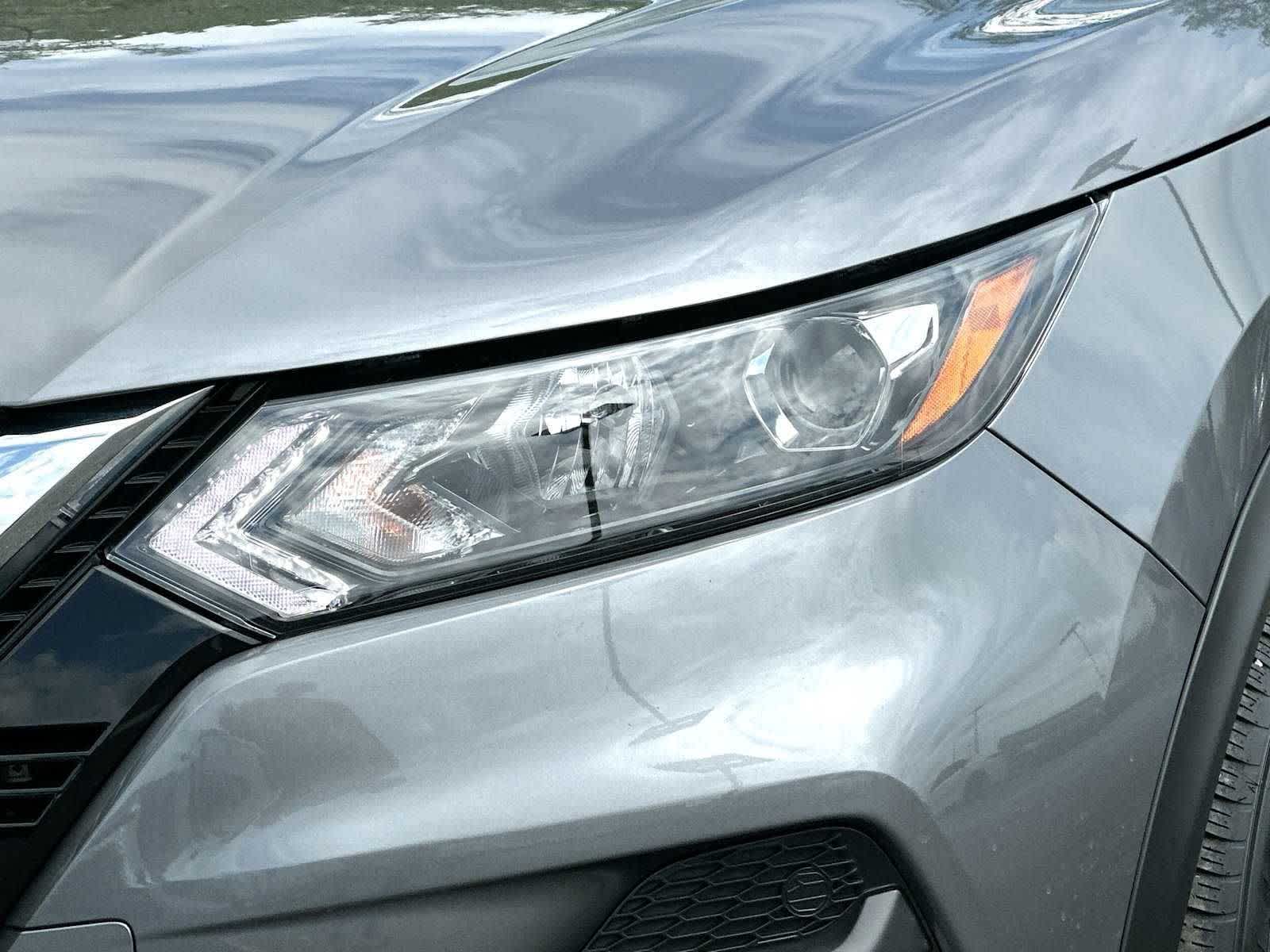 Thumbnail: 2022 Nissan Rogue Sport - 16