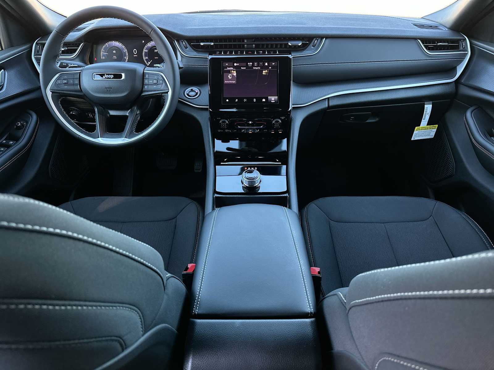 Thumbnail: 2025 Jeep Grand Cherokee - 25