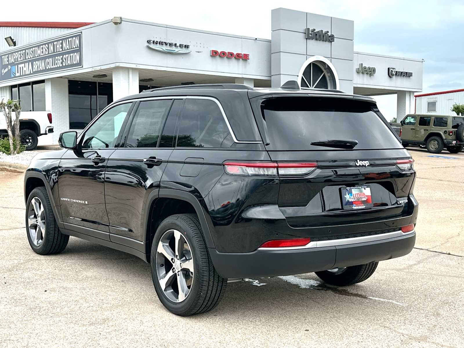 Thumbnail: 2026 Jeep Grand Cherokee - 13