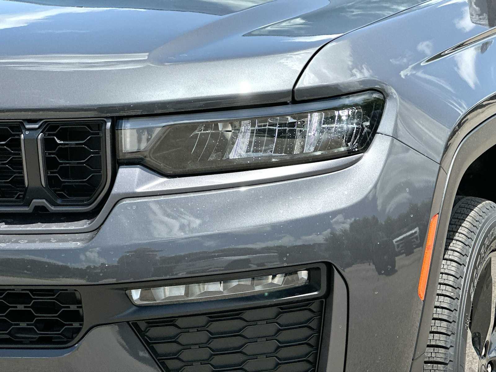 Thumbnail: 2026 Jeep Grand Cherokee - 16