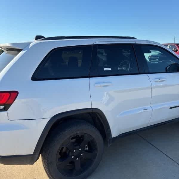 Thumbnail: 2021 Jeep Grand Cherokee - 11