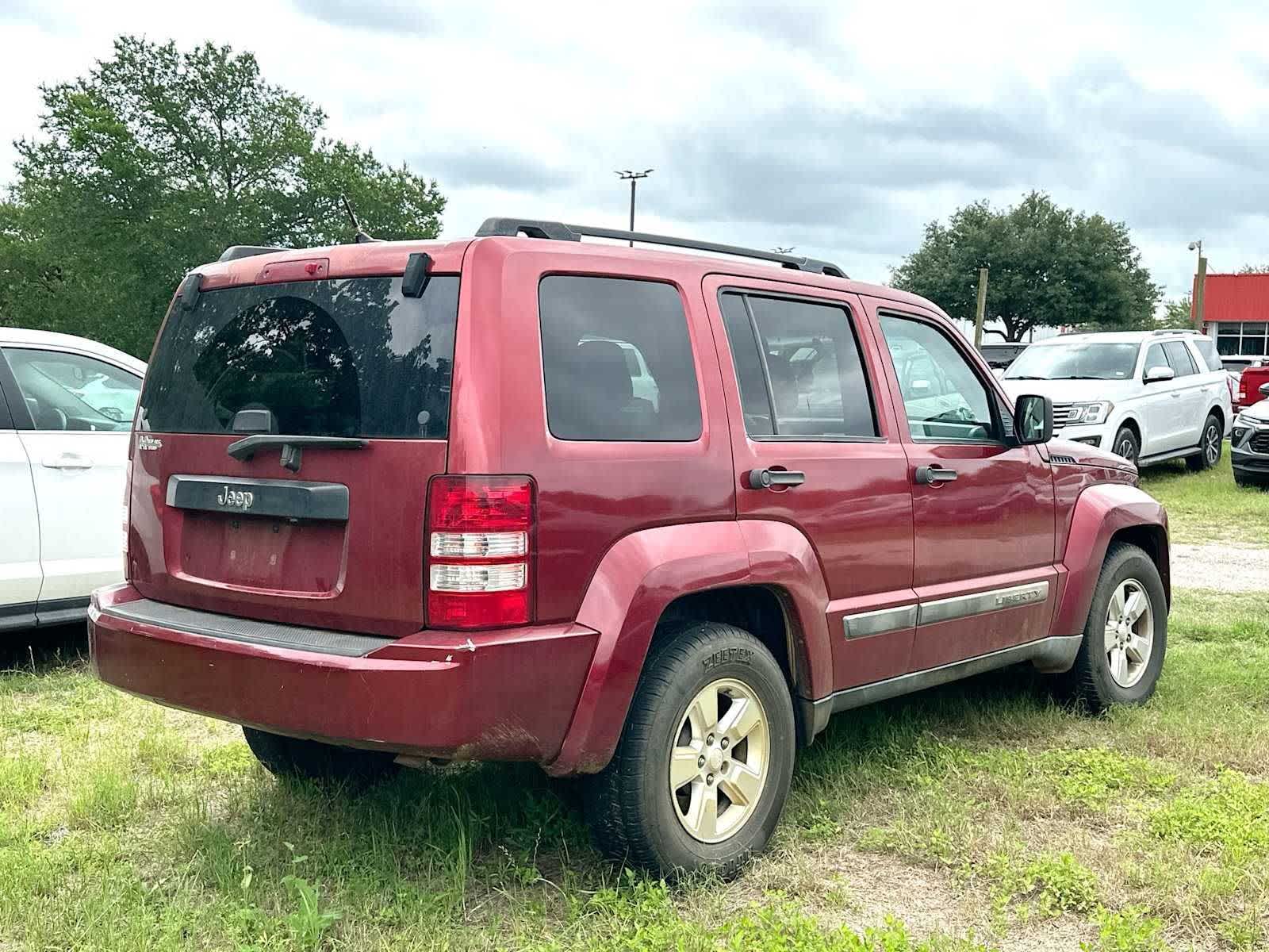 Thumbnail: 2012 Jeep Liberty - 3