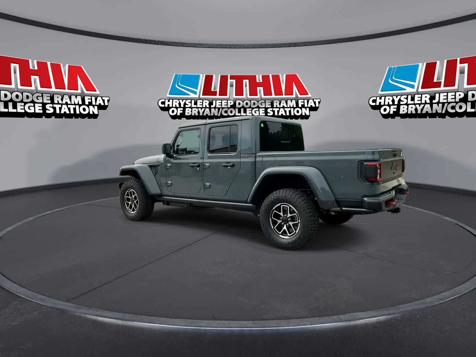 Thumbnail: 2026 Jeep Gladiator - 6