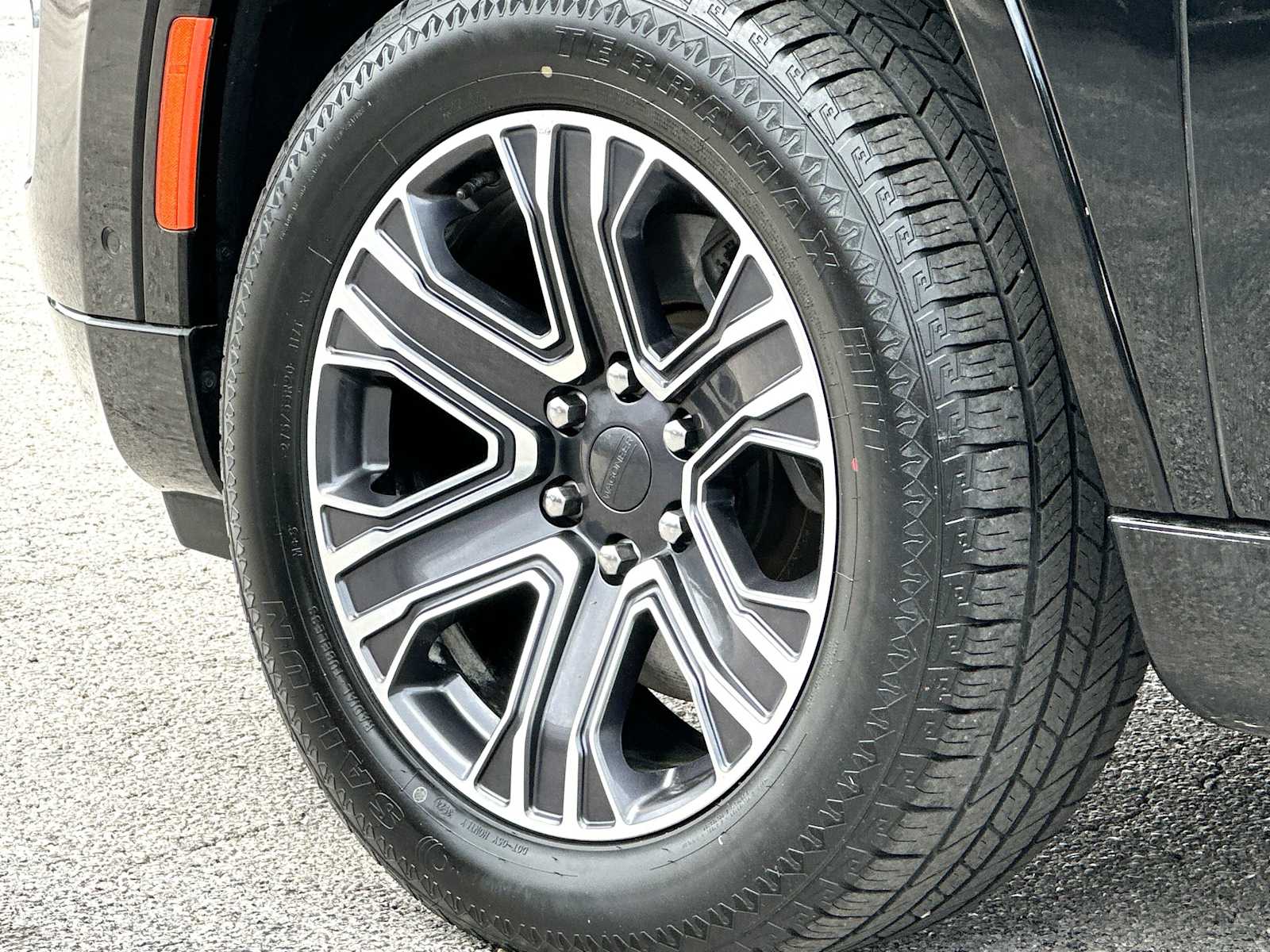 Thumbnail: 2024 Jeep Wagoneer - 11