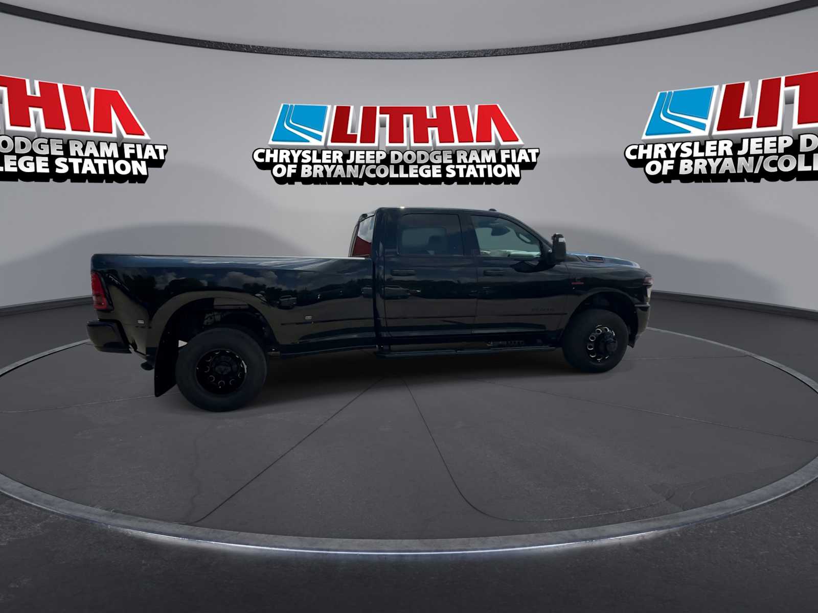 New 2027 Ram 3500 BIG HORN CREW CAB 4X4 Pickup