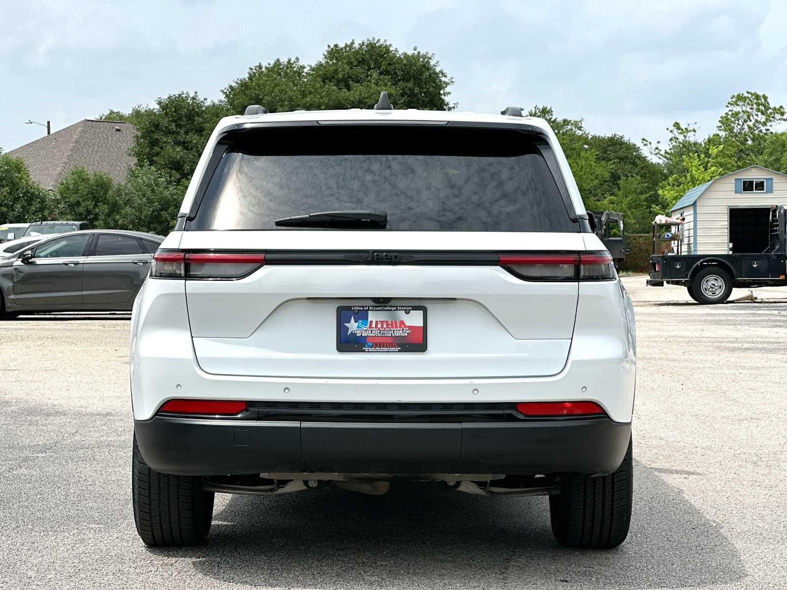Thumbnail: 2024 Jeep Grand Cherokee - 14
