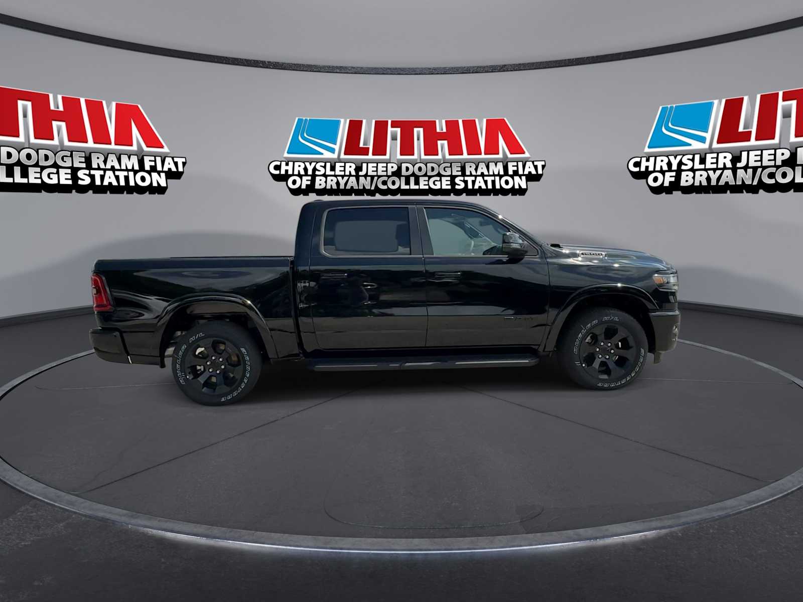 Thumbnail: 2026 RAM 1500 - 9