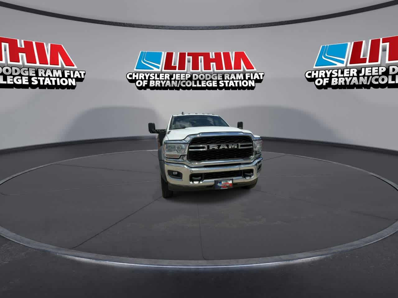 2019 Ram 5500 Tradesman SLT photo 4