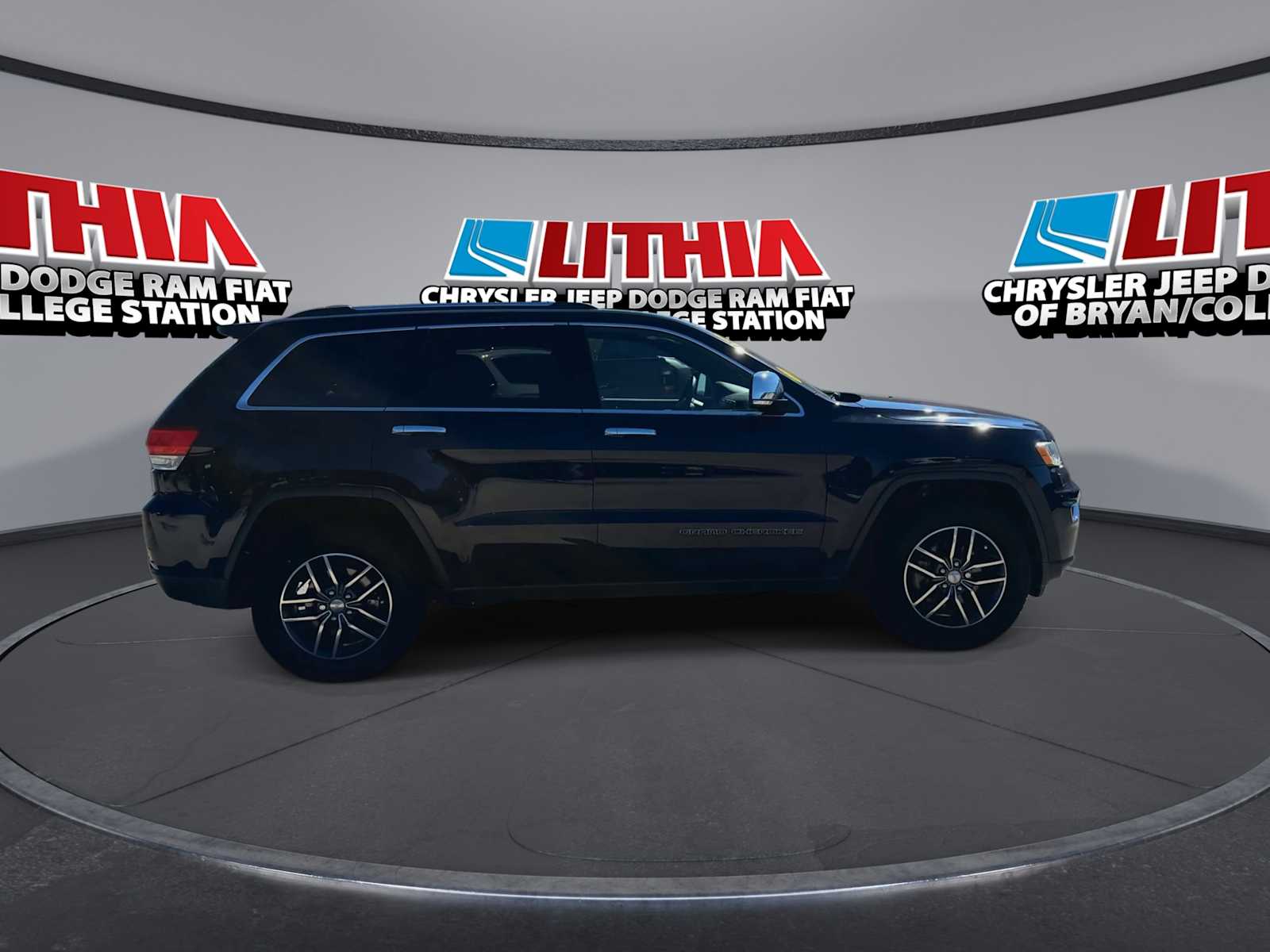 Thumbnail: 2018 Jeep Grand Cherokee - 9