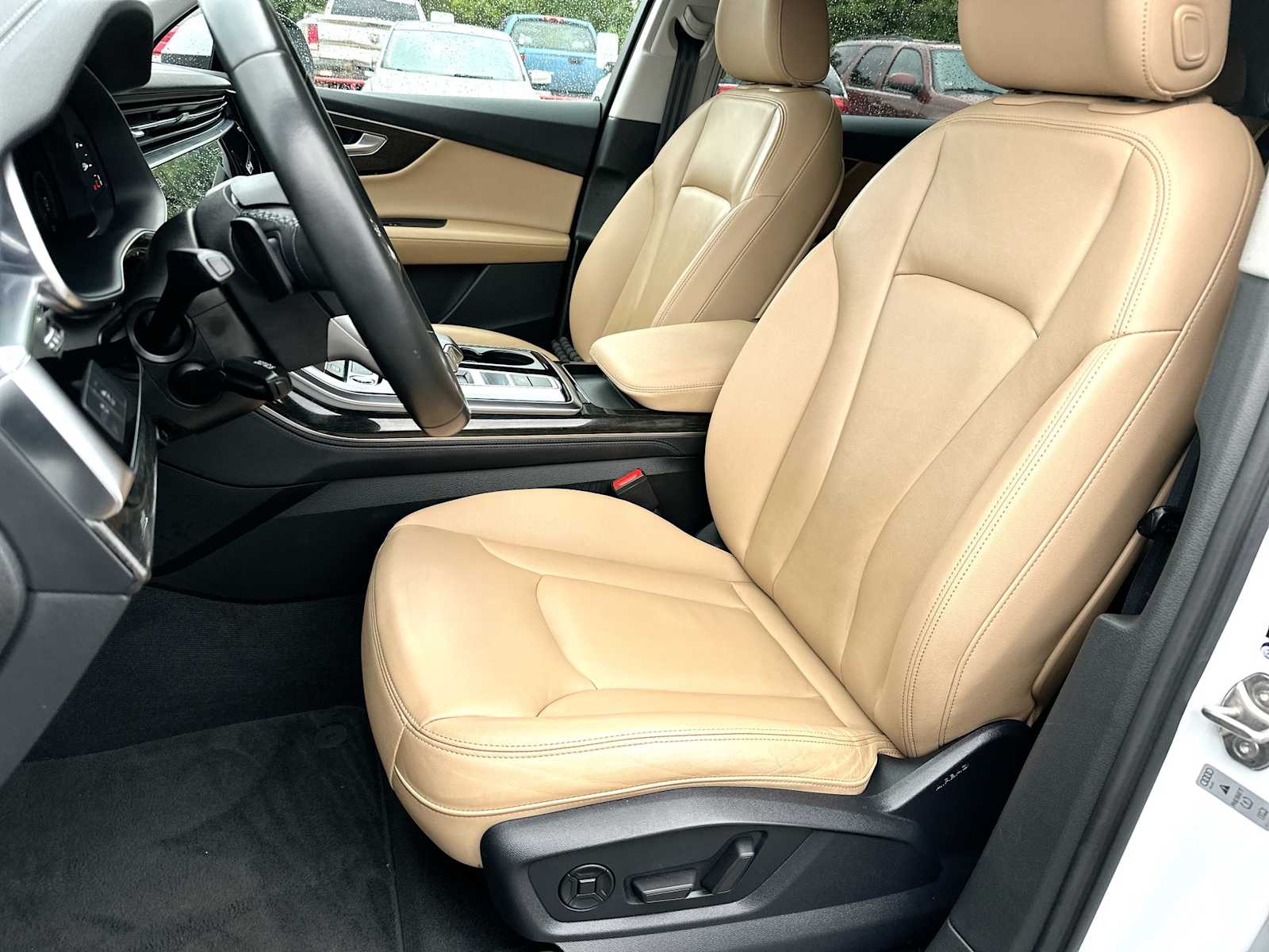 Thumbnail: 2023 Audi Q7 - 17