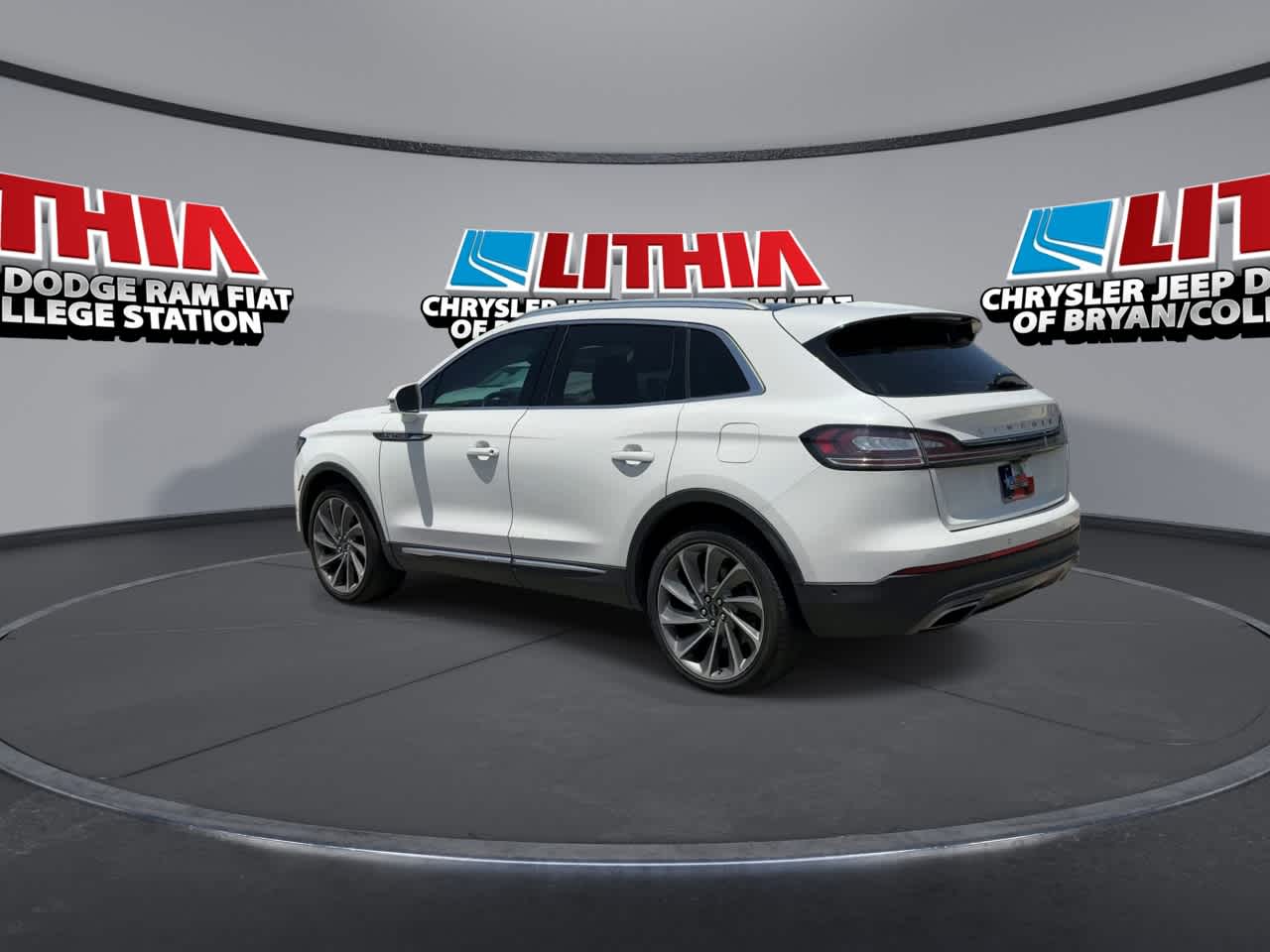 Thumbnail: 2022 Lincoln Nautilus - 6