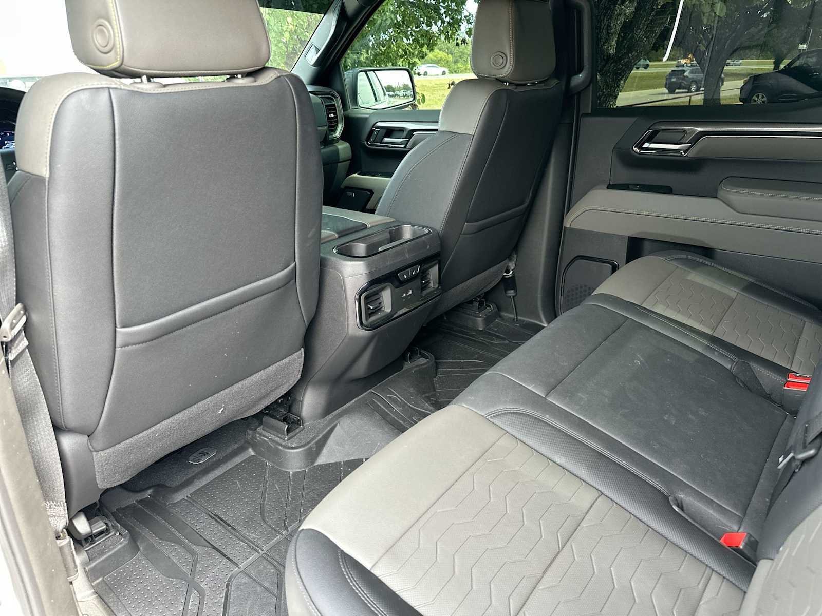 Thumbnail: 2025 Chevrolet Silverado 1500 - 24